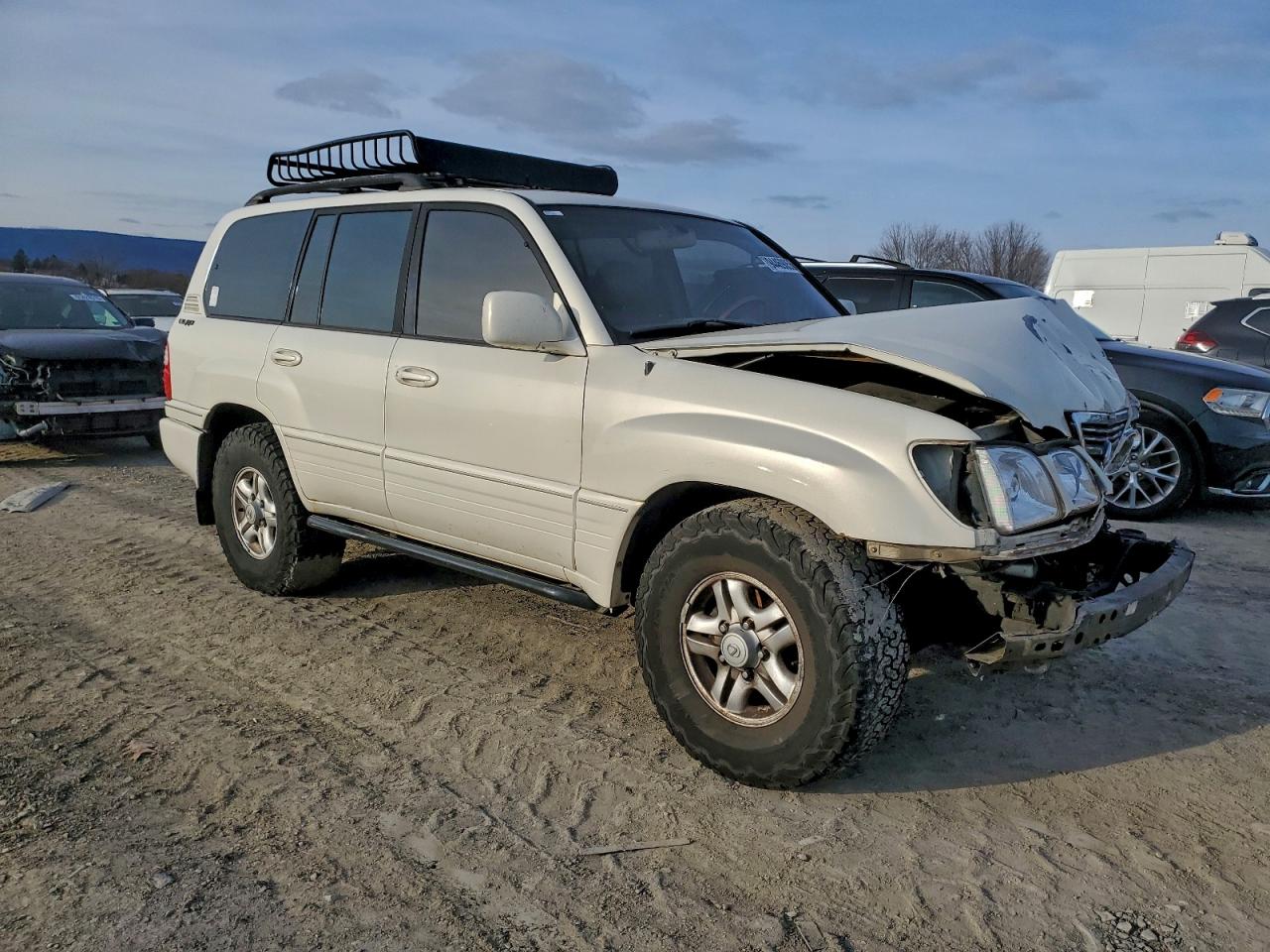 2000 Lexus Lx 470 Cream vin: JT6HT00W0Y0080756