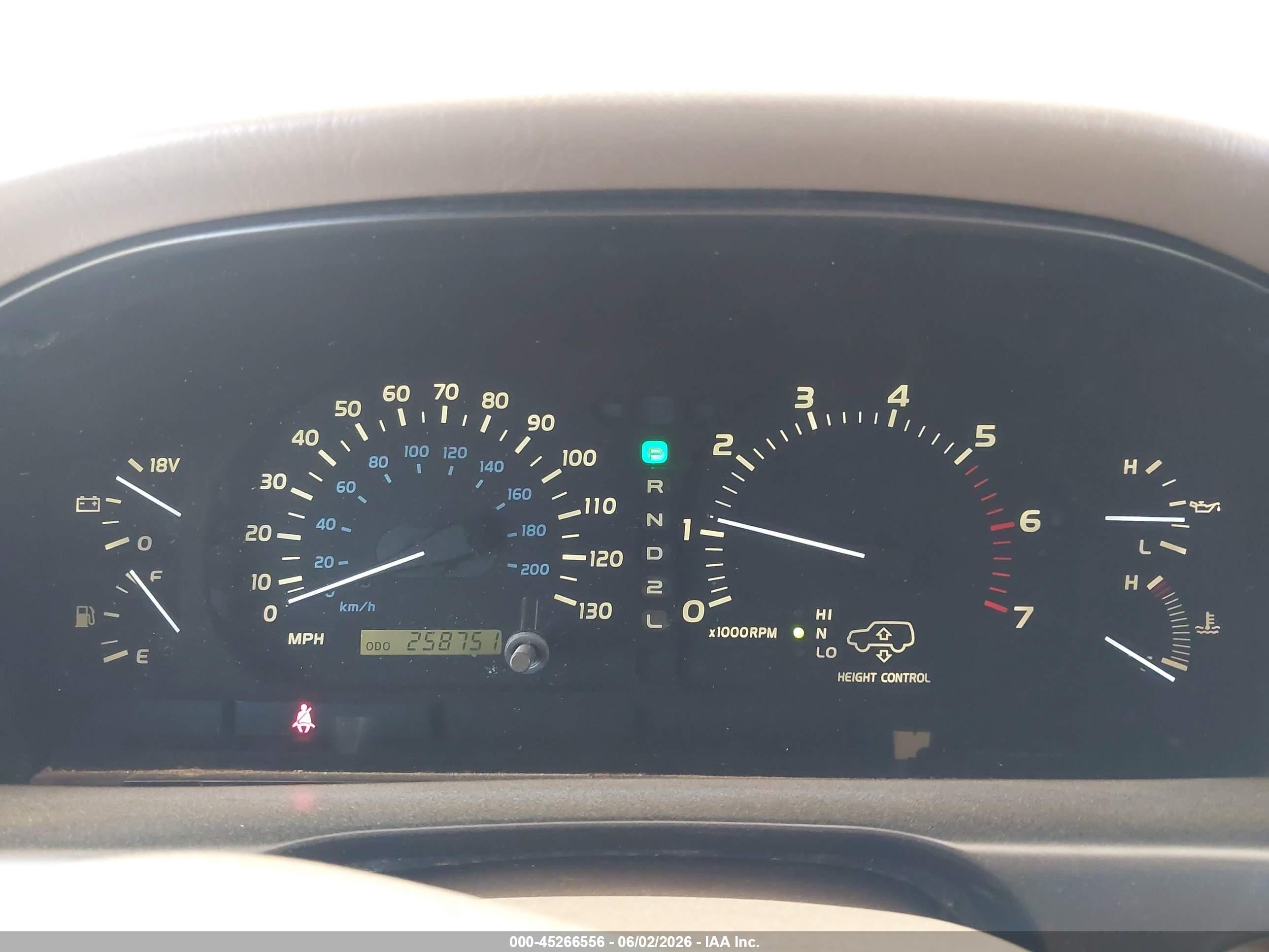 2000 Lexus Lx 470   White vin: JT6HT00W0Y0085262