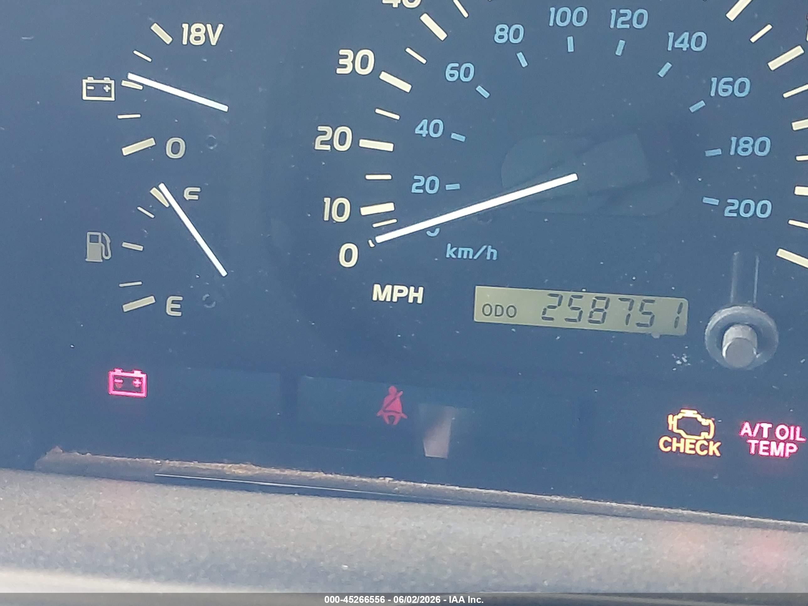 2000 Lexus Lx 470   White vin: JT6HT00W0Y0085262