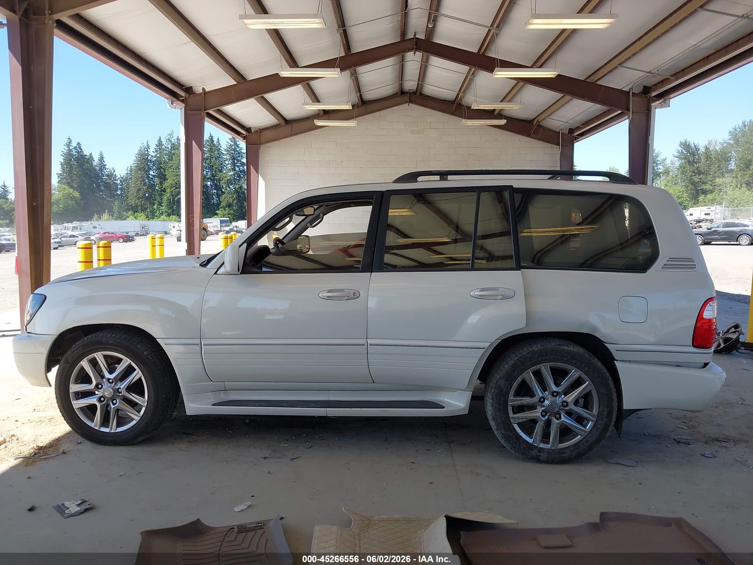 2000 Lexus Lx 470   White vin: JT6HT00W0Y0085262