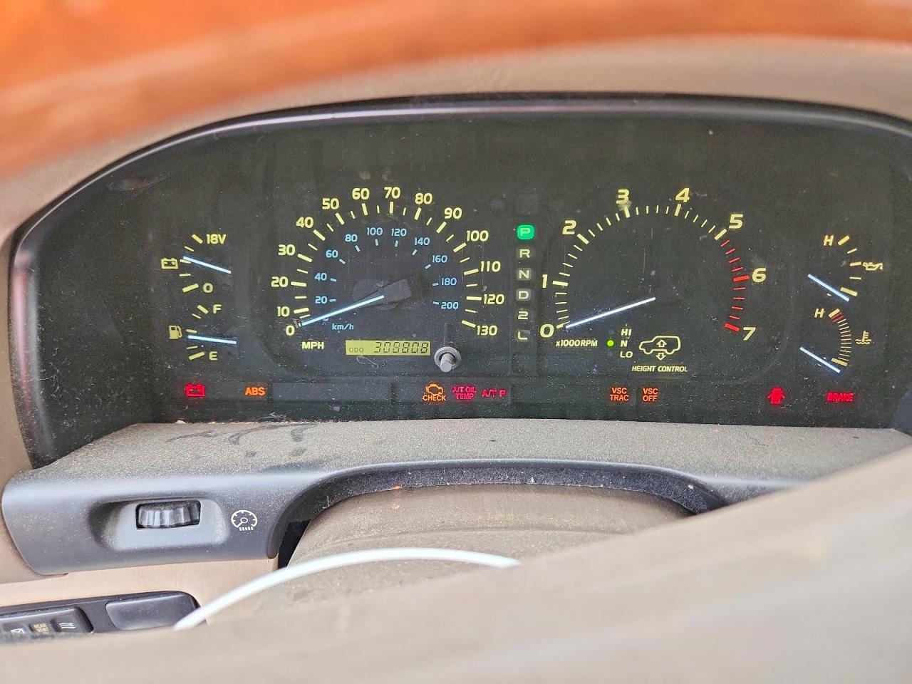 2000 Lexus Lx 470 Белый vin: JT6HT00W4Y0120384