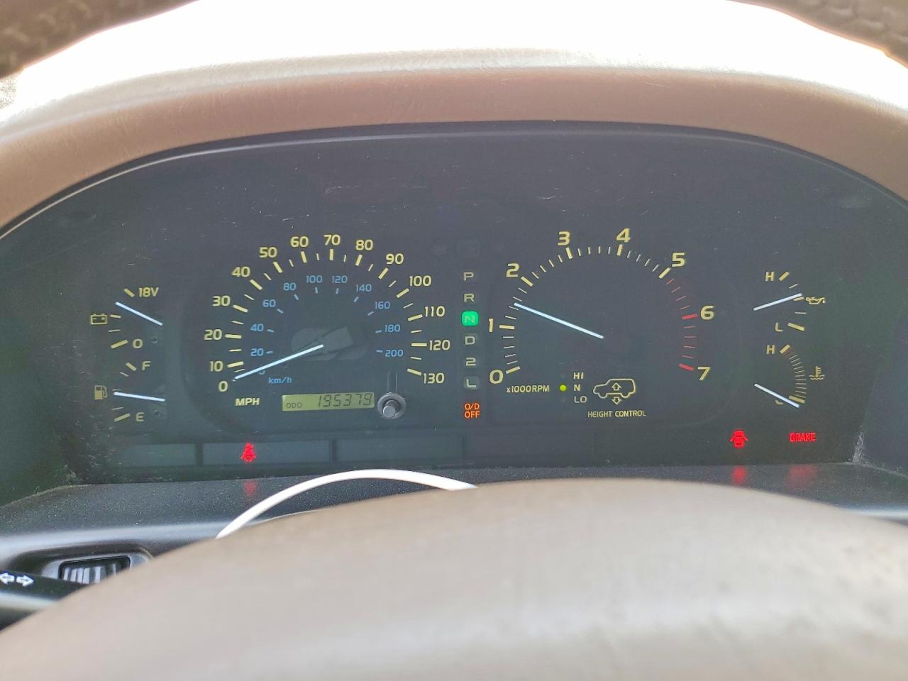 1998 Lexus Lx 470 White vin: JT6HT00W6W0024446