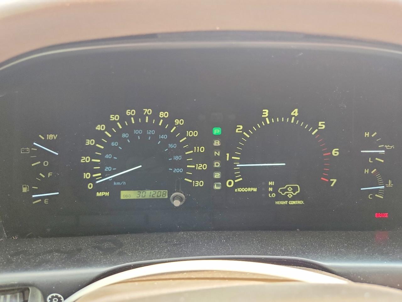 1998 Lexus Lx 470 Gold vin: JT6HT00W7W0015643