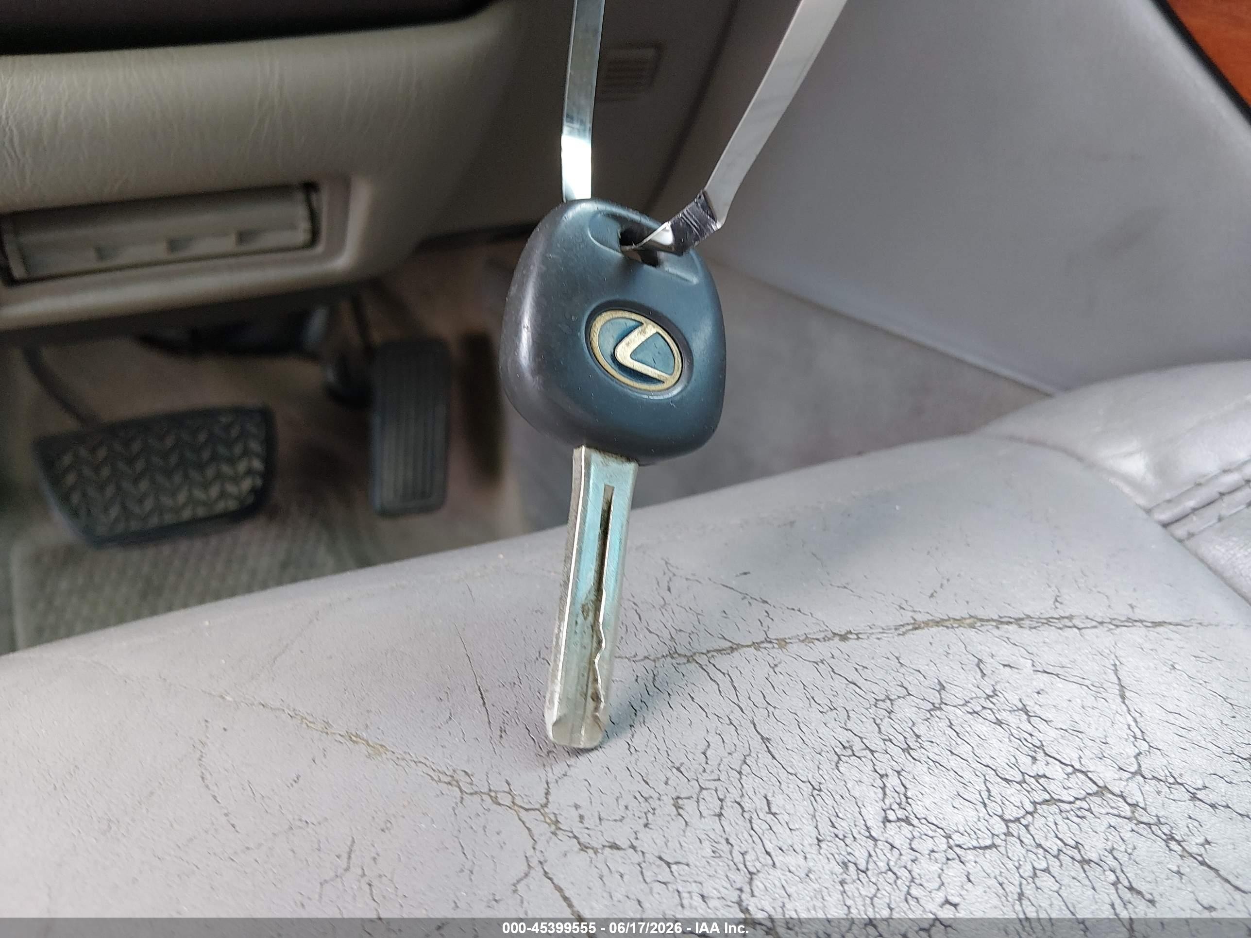 1999 Lexus Gs 300 Silver vin: JT8BD68S8X0070747