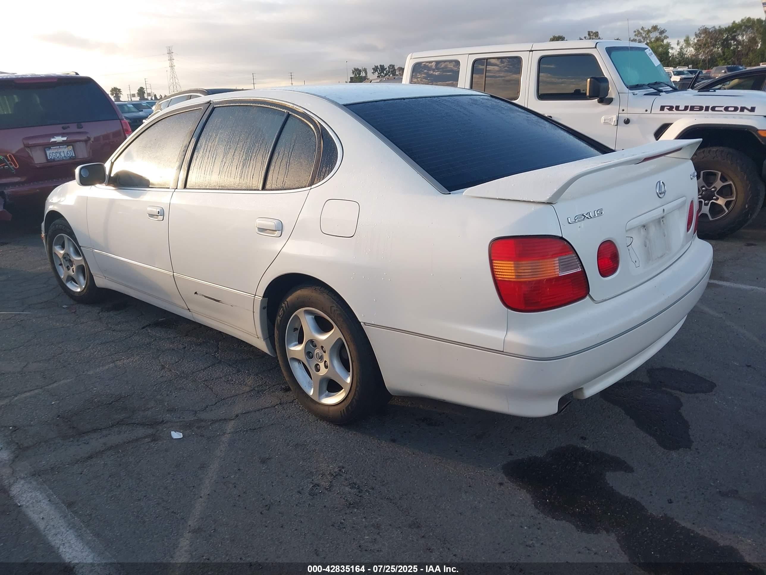 1998 Lexus Gs 300   White vin: JT8BD68SXW0031849