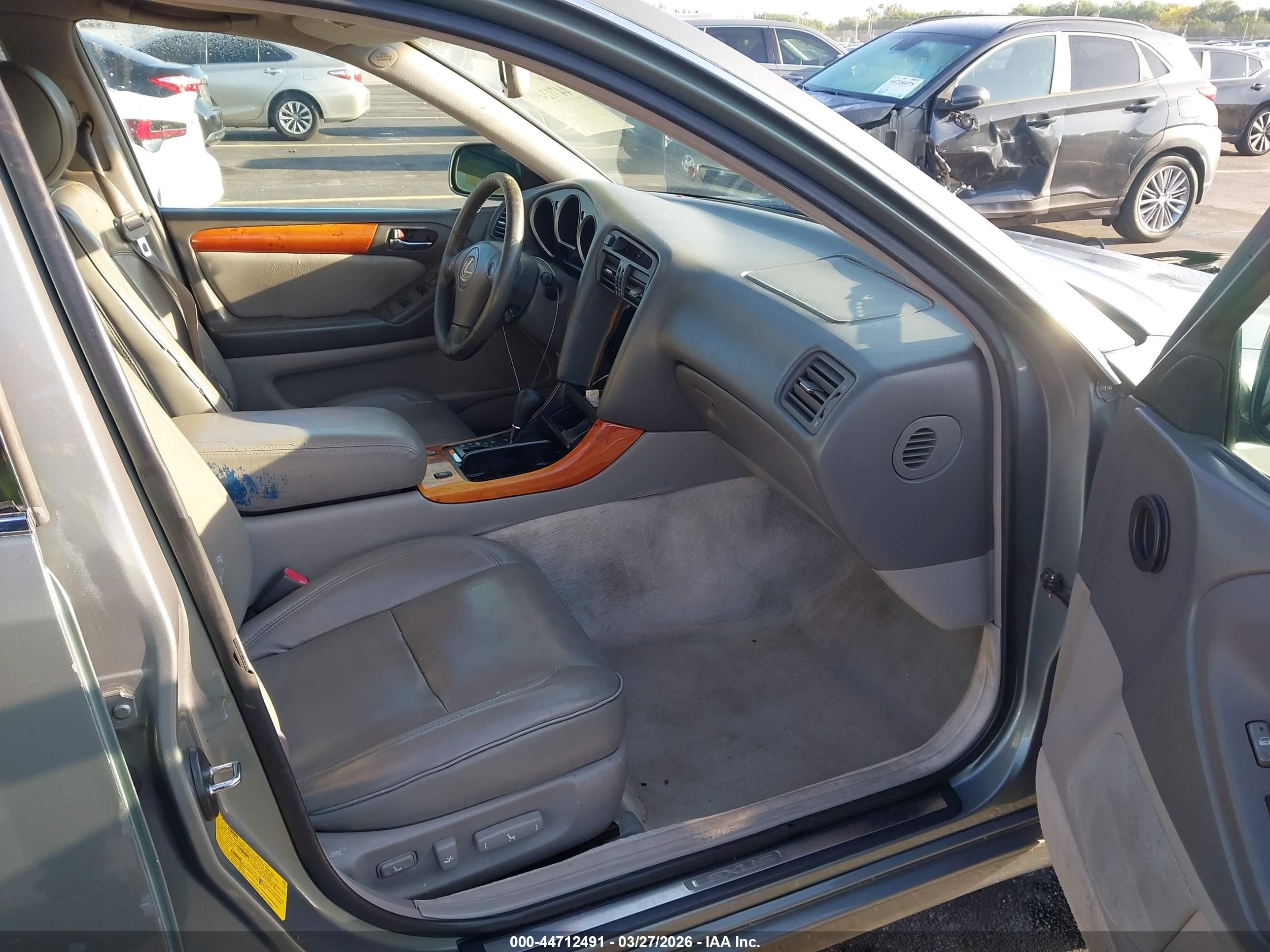 2002 Lexus Gs 300   Серебряный vin: JT8BD69S020160823