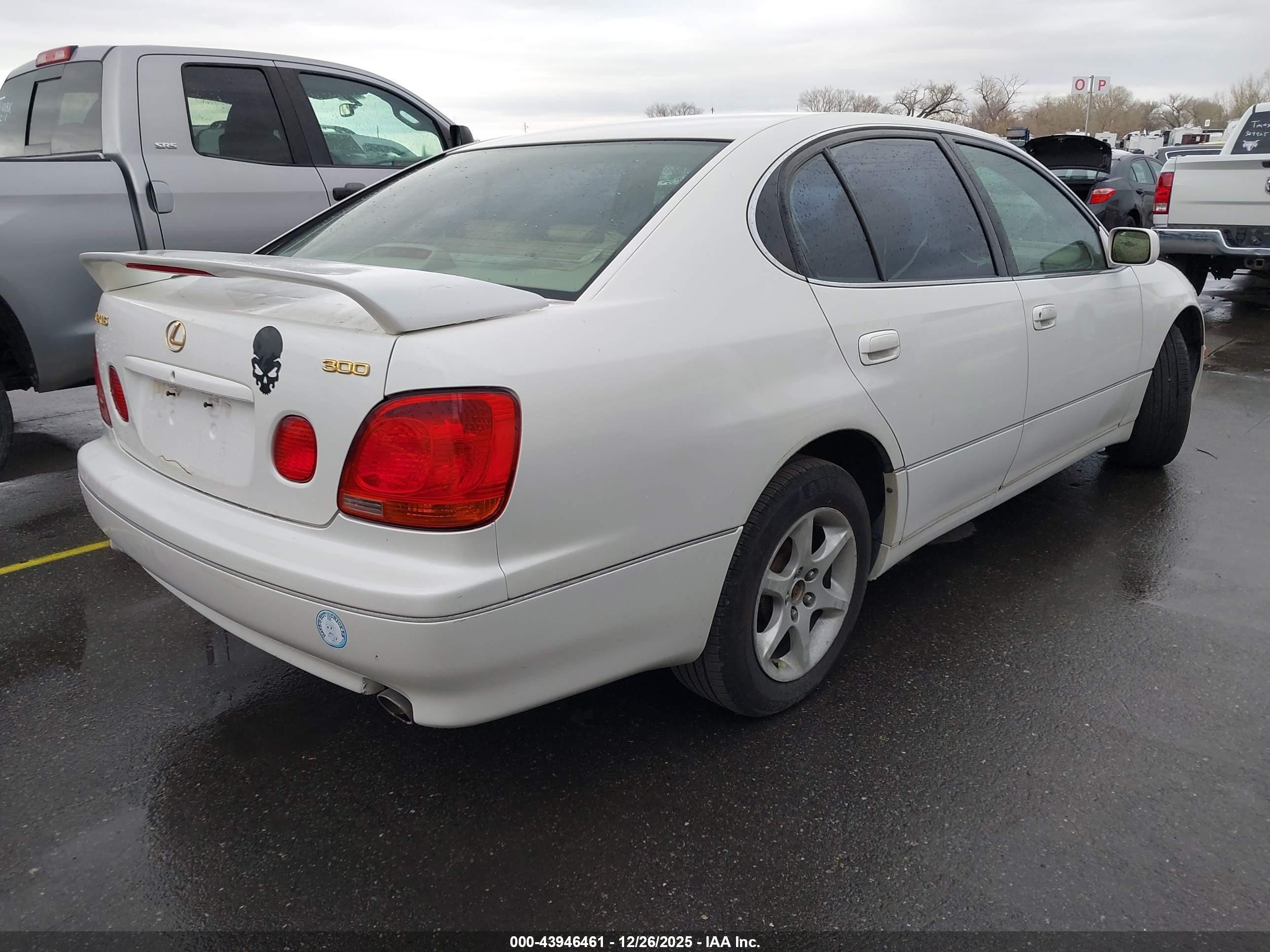 2002 Lexus Gs 300   White vin: JT8BD69S320153025