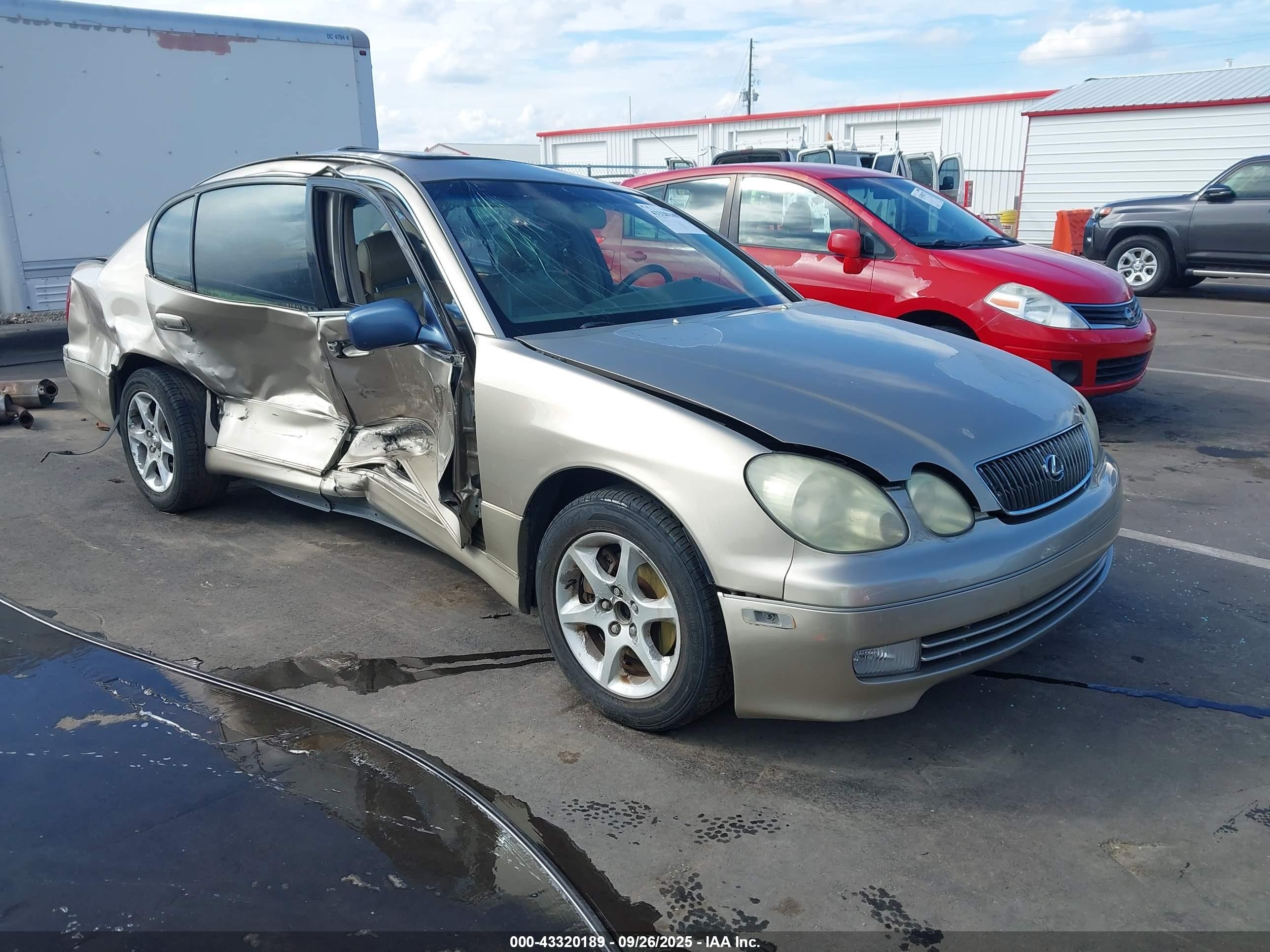 2002 Lexus Gs 300   Gold vin: JT8BD69S520161062