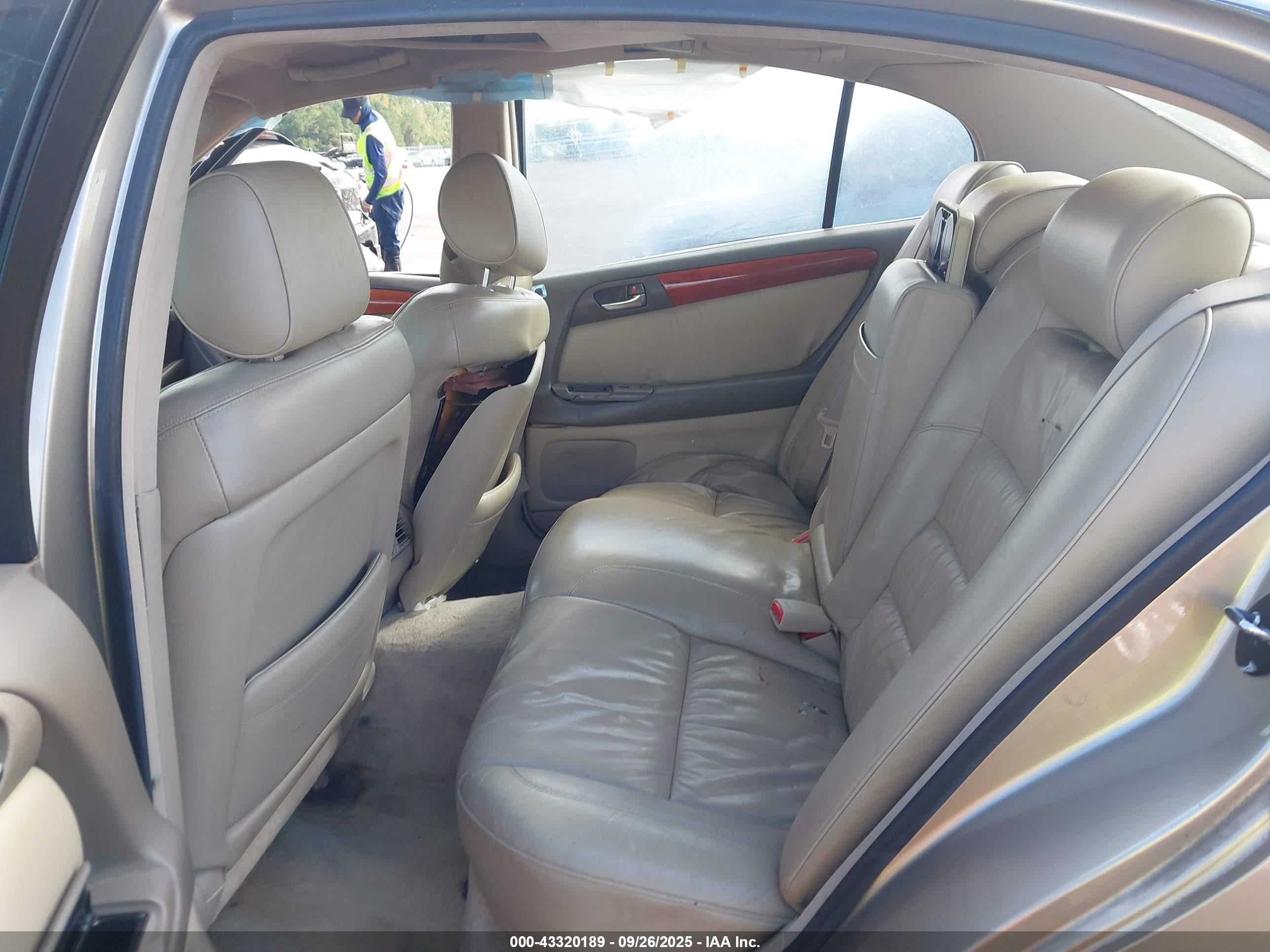 2002 Lexus Gs 300   Gold vin: JT8BD69S520161062