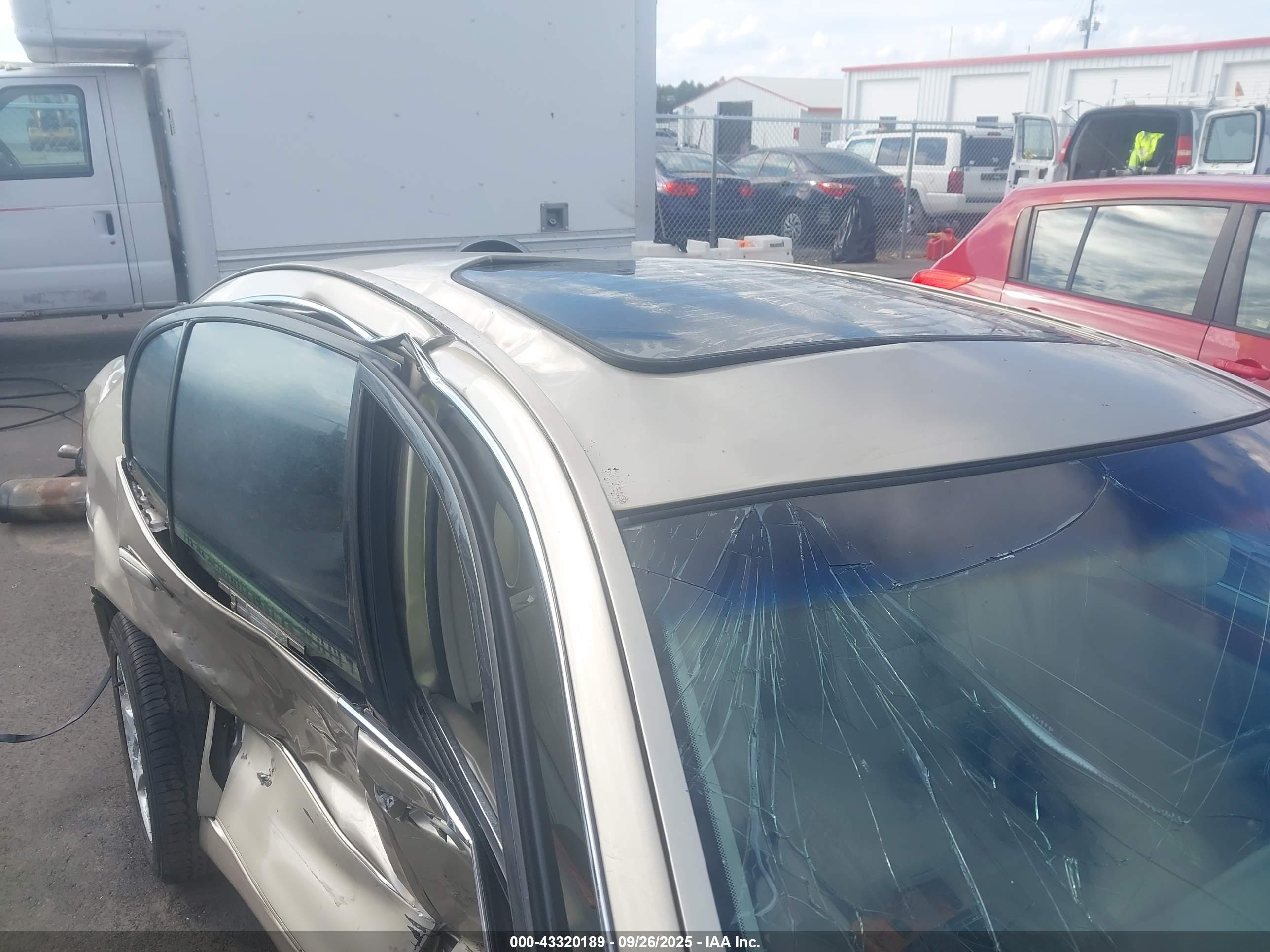 2002 Lexus Gs 300   Gold vin: JT8BD69S520161062