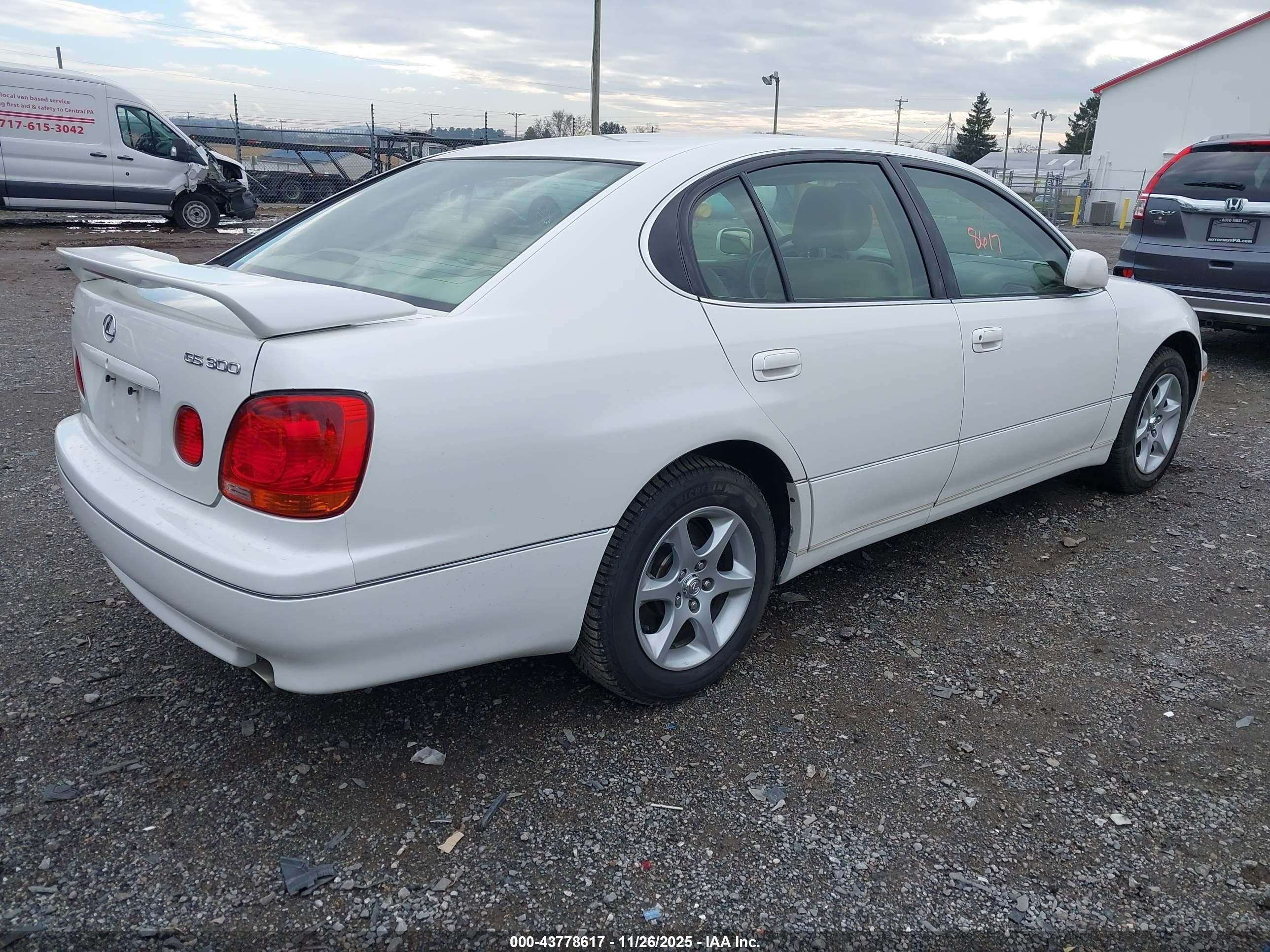 2002 Lexus Gs 300   White vin: JT8BD69S520166889