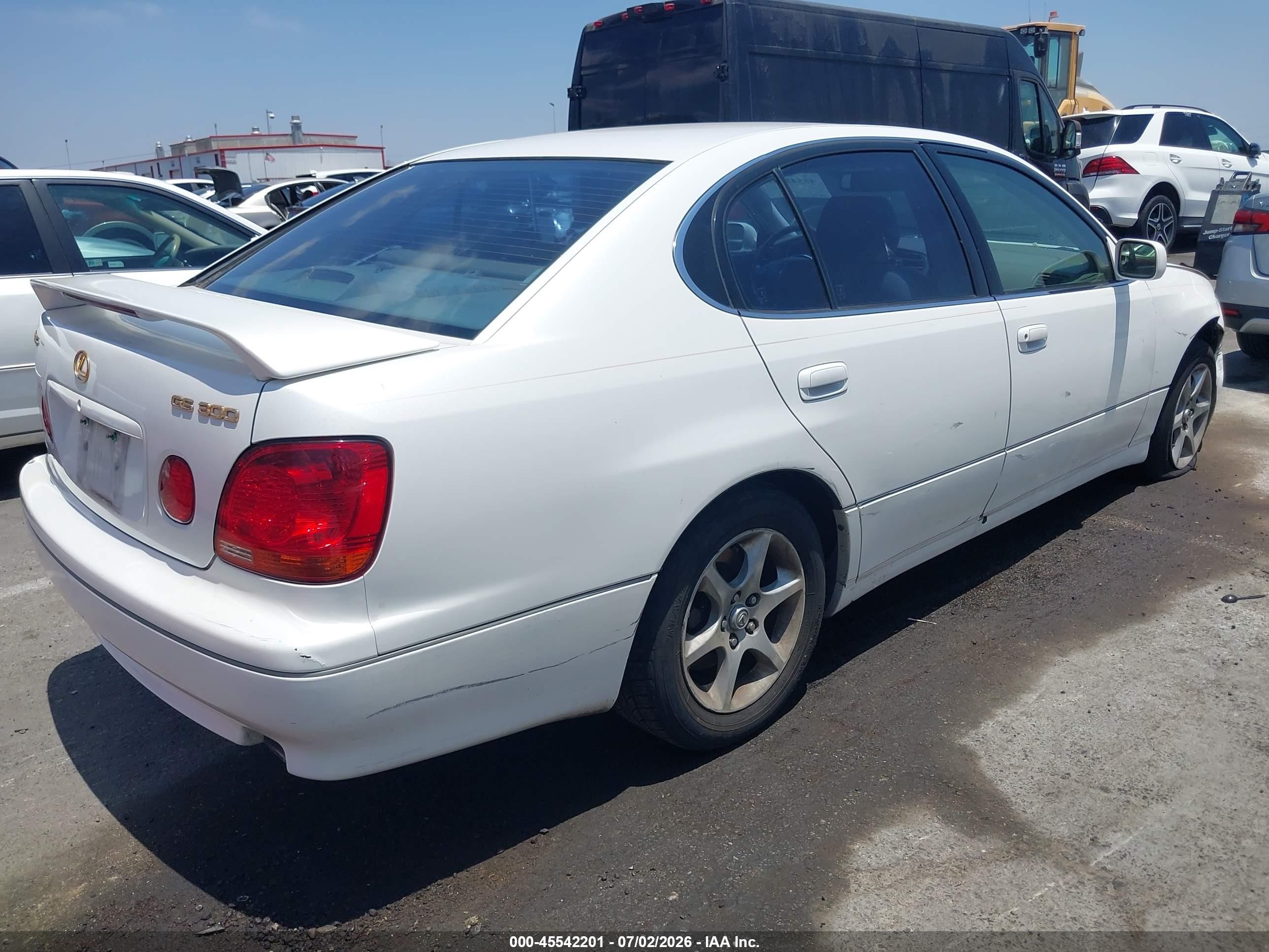 2003 Lexus Gs 300   White vin: JT8BD69S530176470