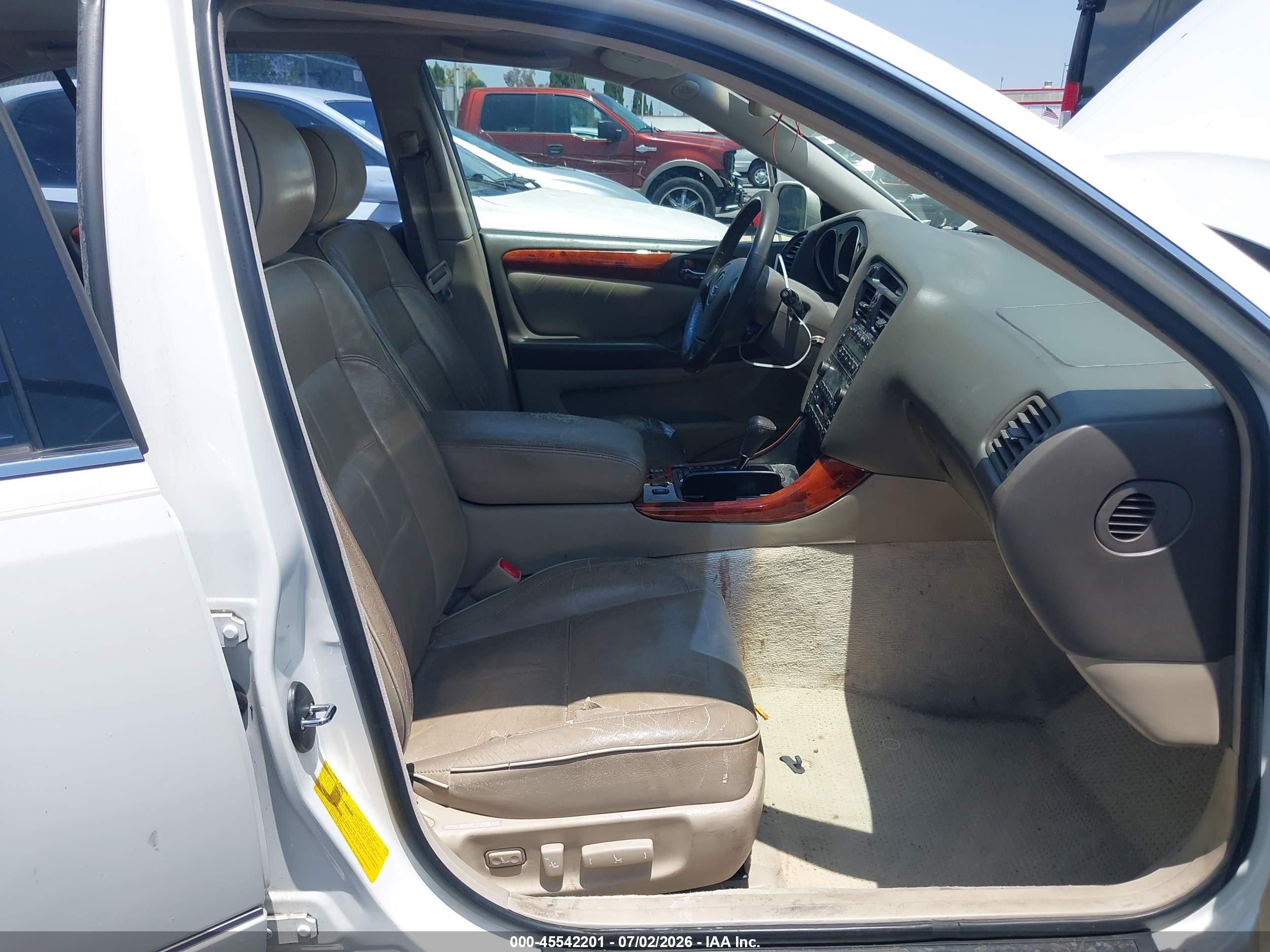 2003 Lexus Gs 300   White vin: JT8BD69S530176470