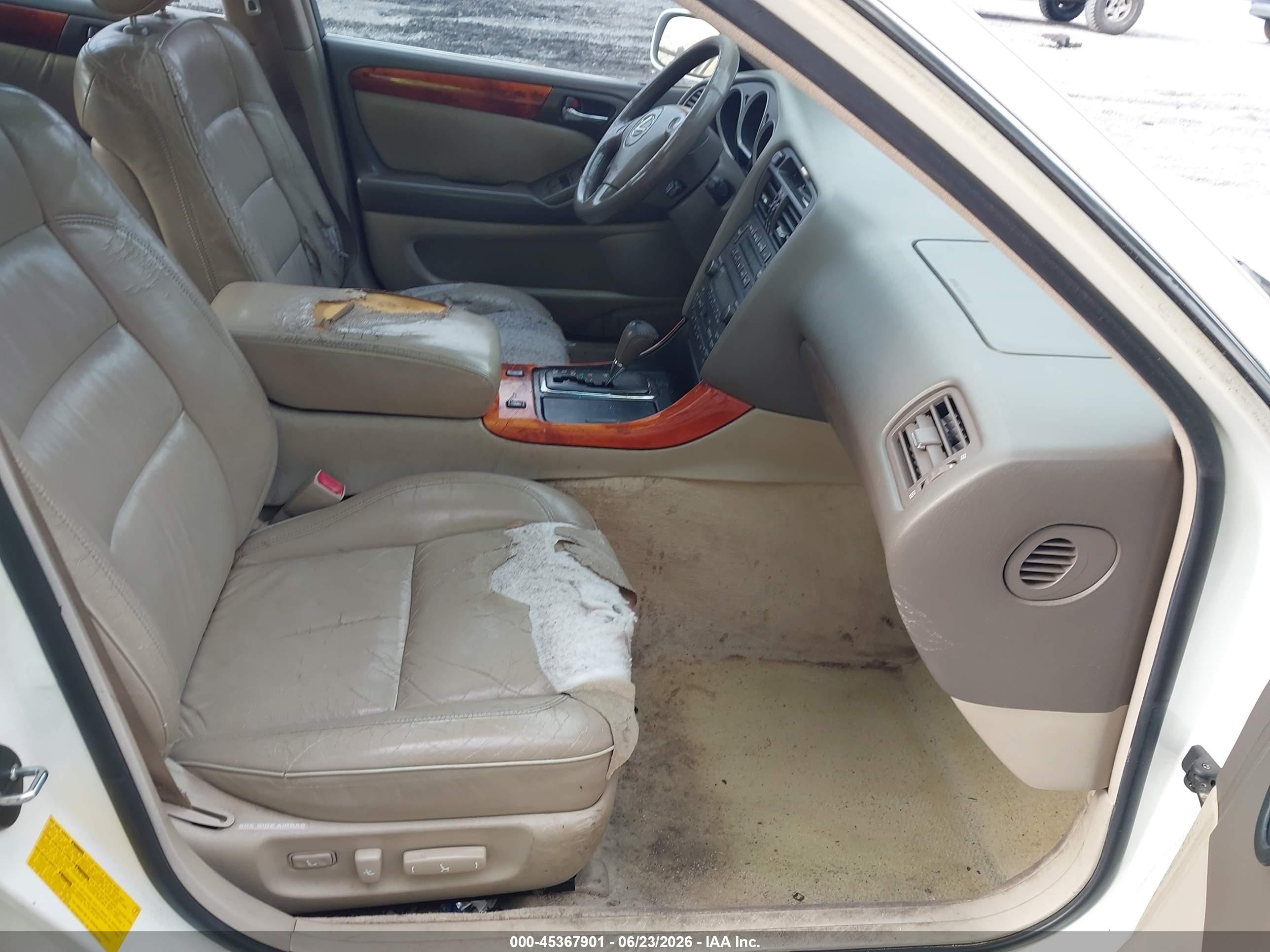 2001 Lexus Gs 300   White vin: JT8BD69S710148876