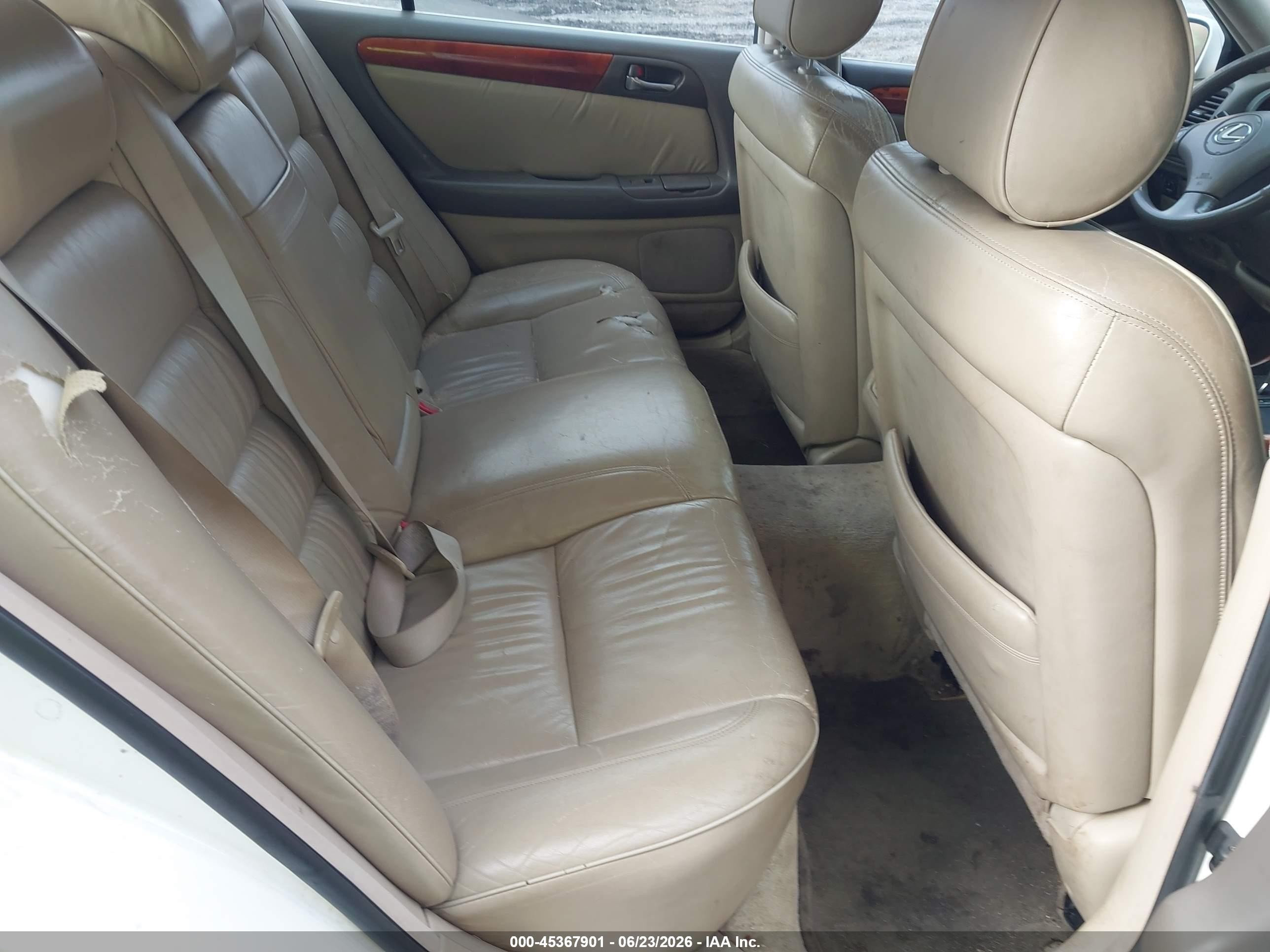 2001 Lexus Gs 300   White vin: JT8BD69S710148876