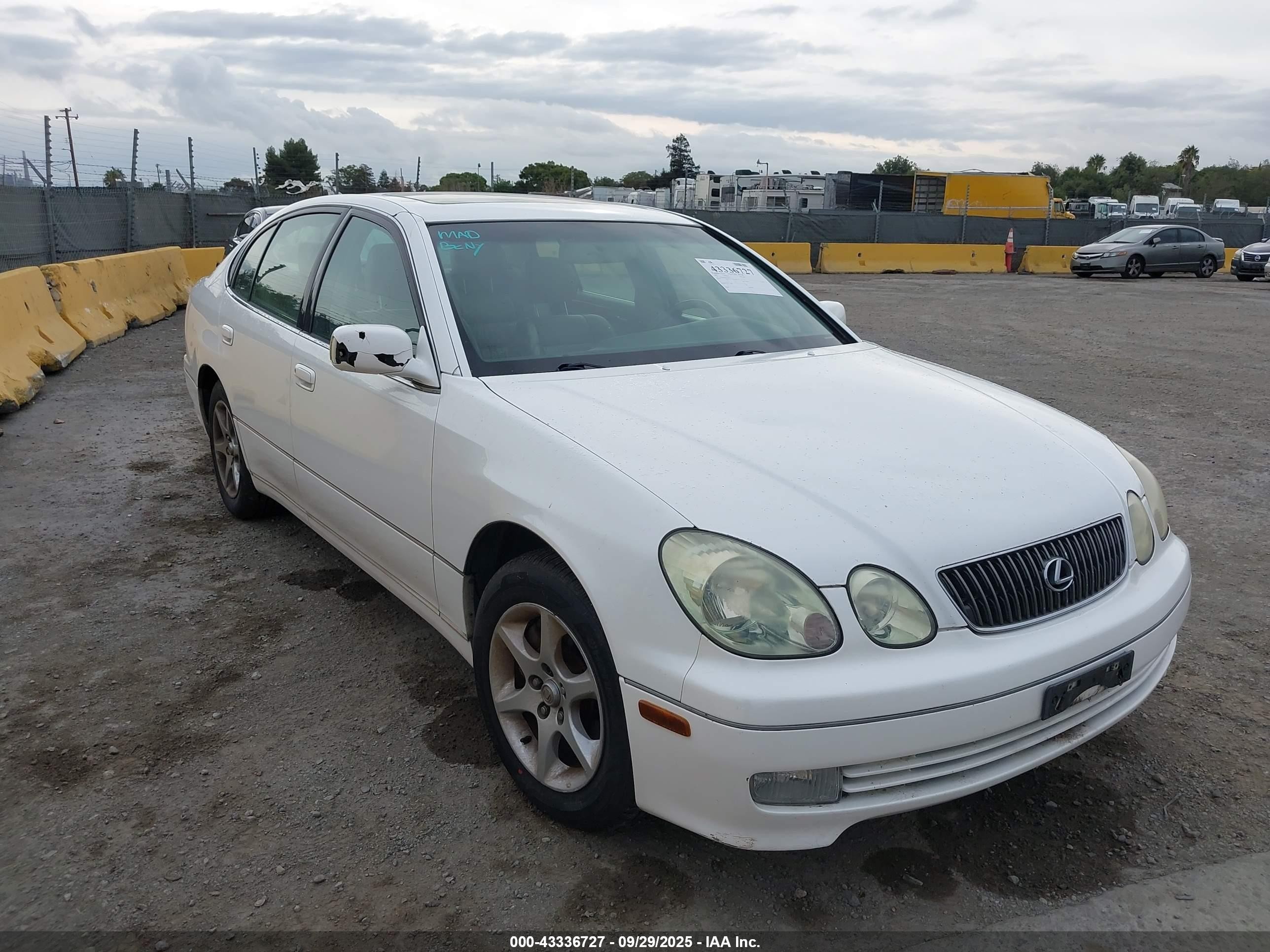 2002 Lexus Gs 300   White vin: JT8BD69S720167123