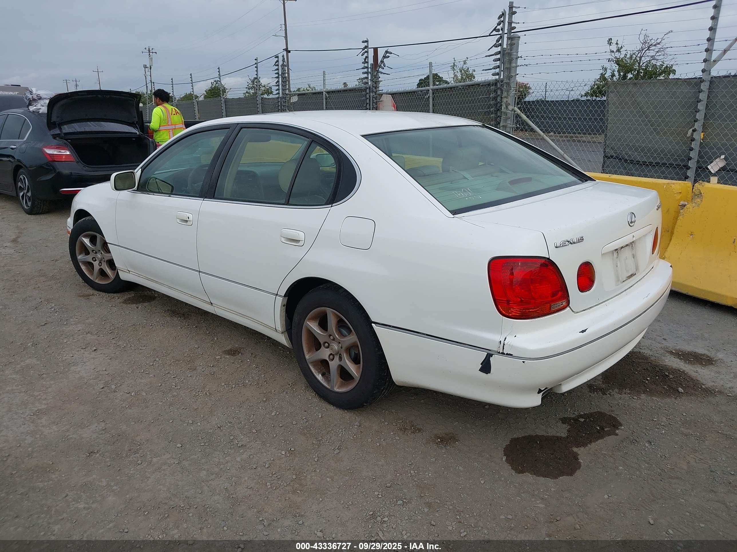 2002 Lexus Gs 300   White vin: JT8BD69S720167123