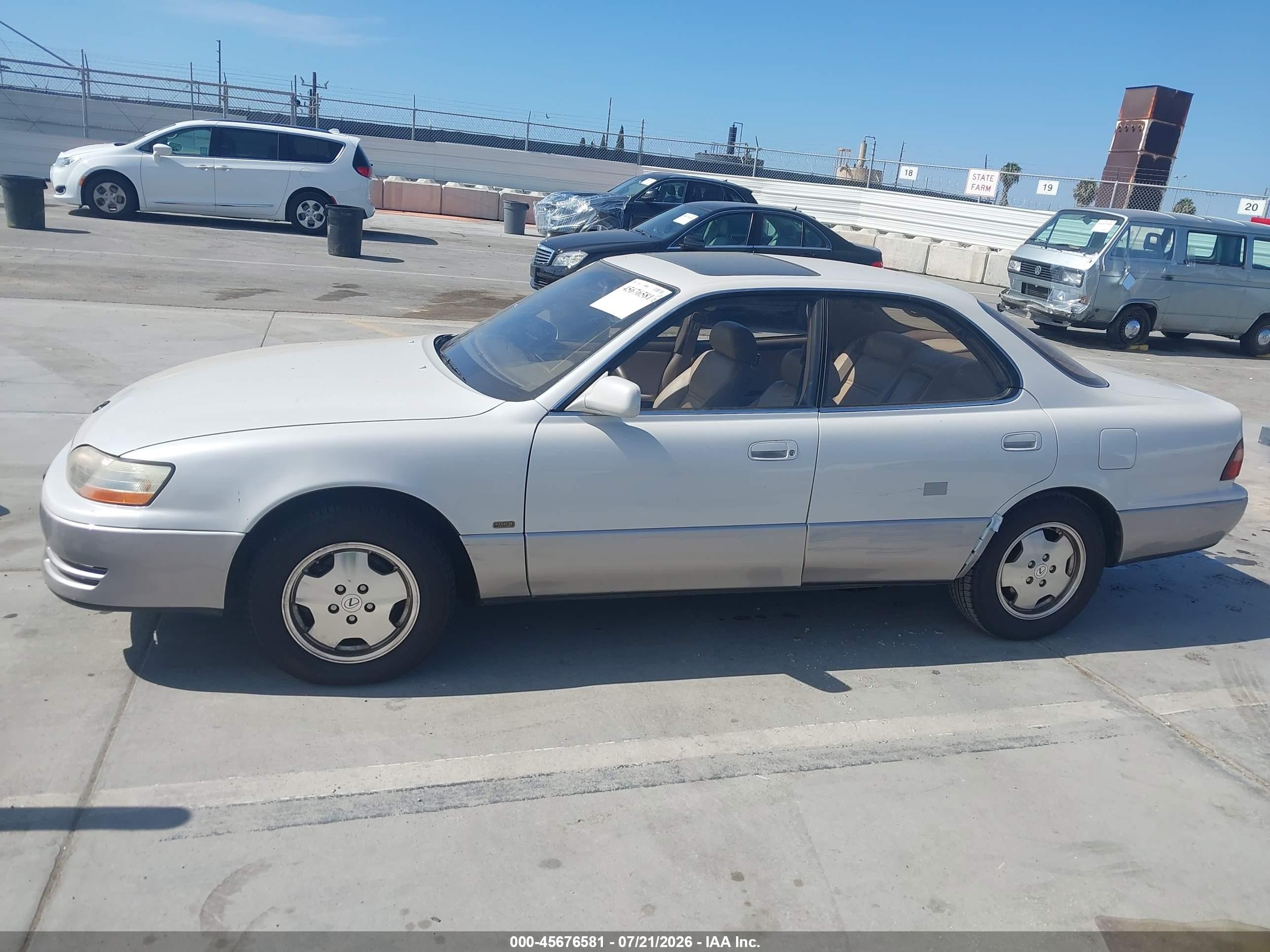 1996 Lexus Es 300 Cream vin: JT8BF12G0T0170708