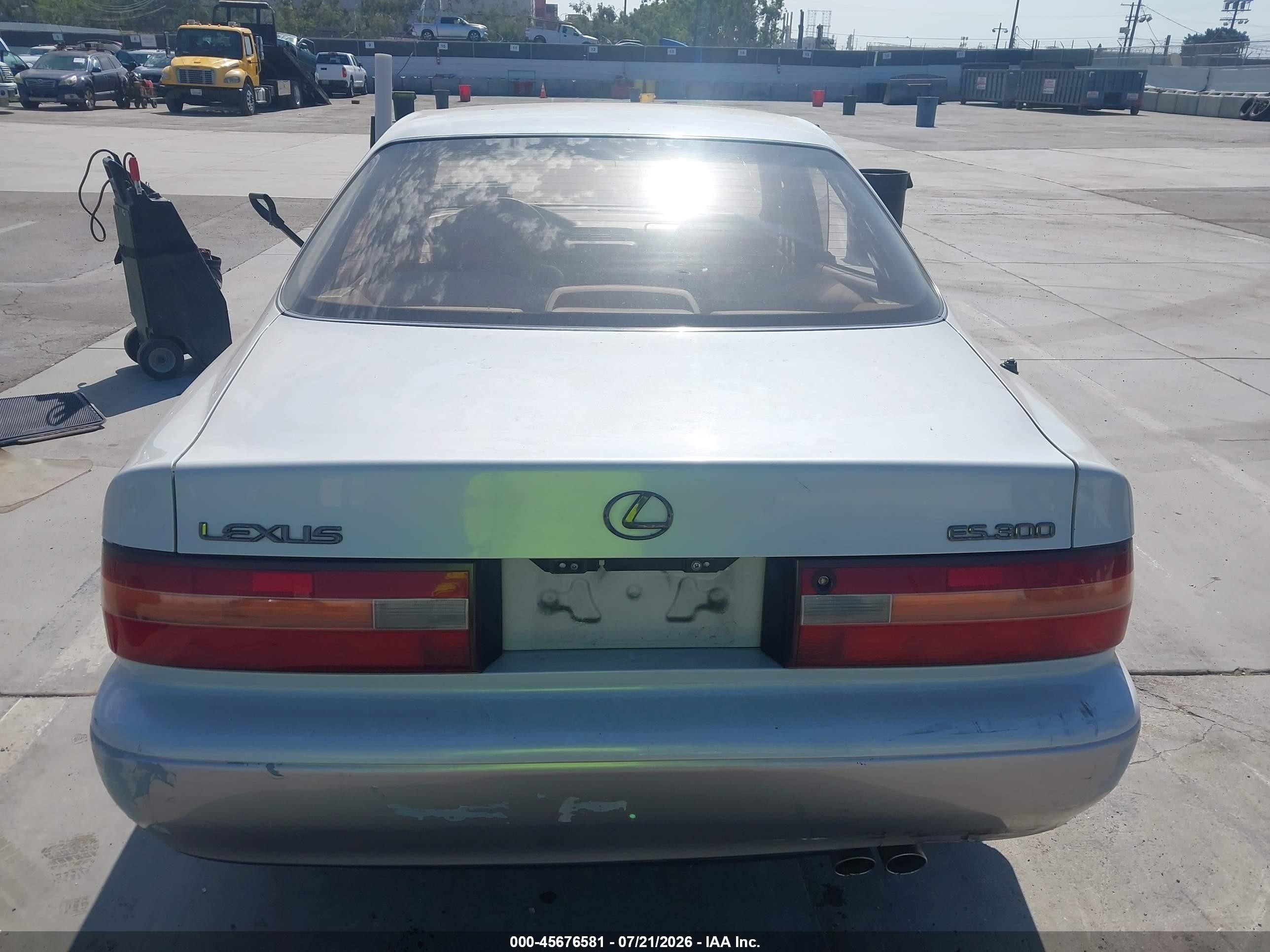 1996 Lexus Es 300 Cream vin: JT8BF12G0T0170708