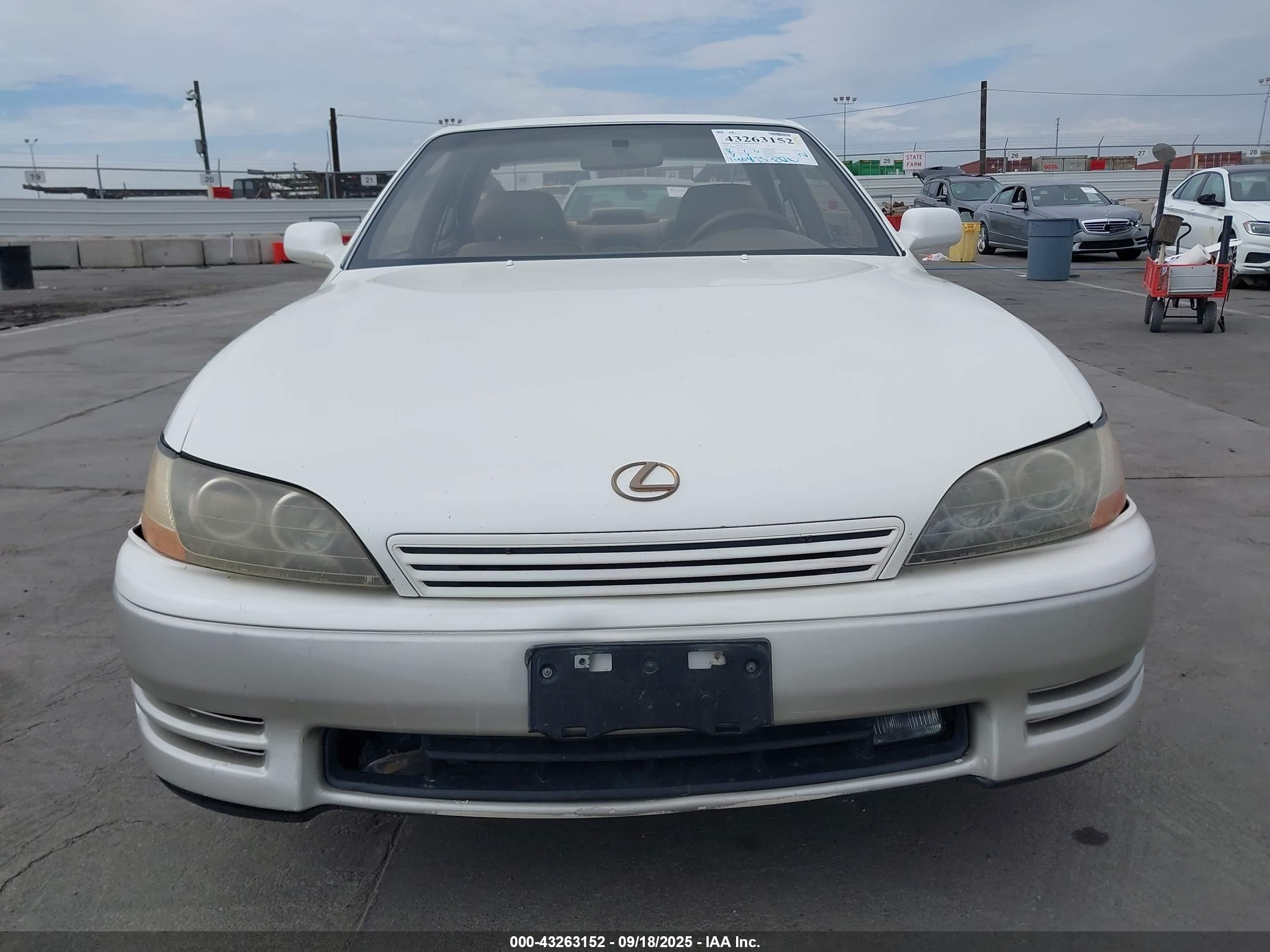 1996 Lexus Es 300 White vin: JT8BF12G1T0161130