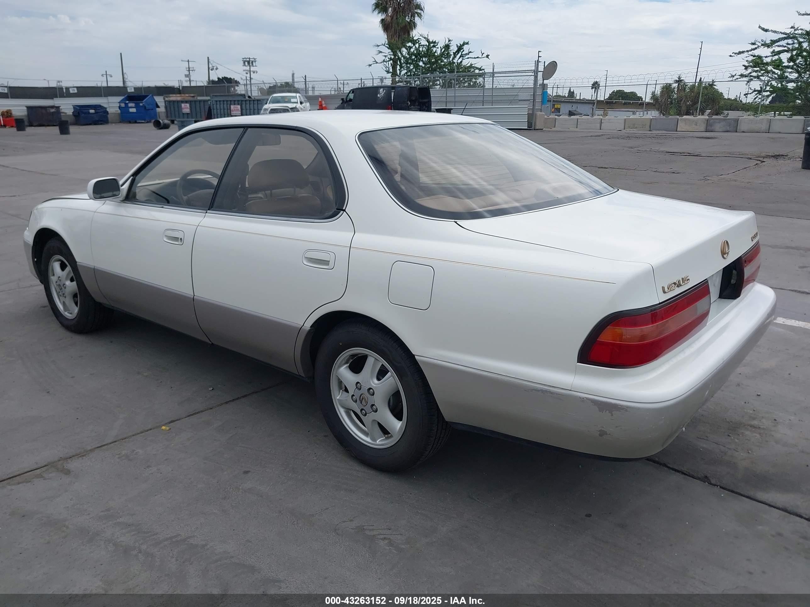 1996 Lexus Es 300 White vin: JT8BF12G1T0161130