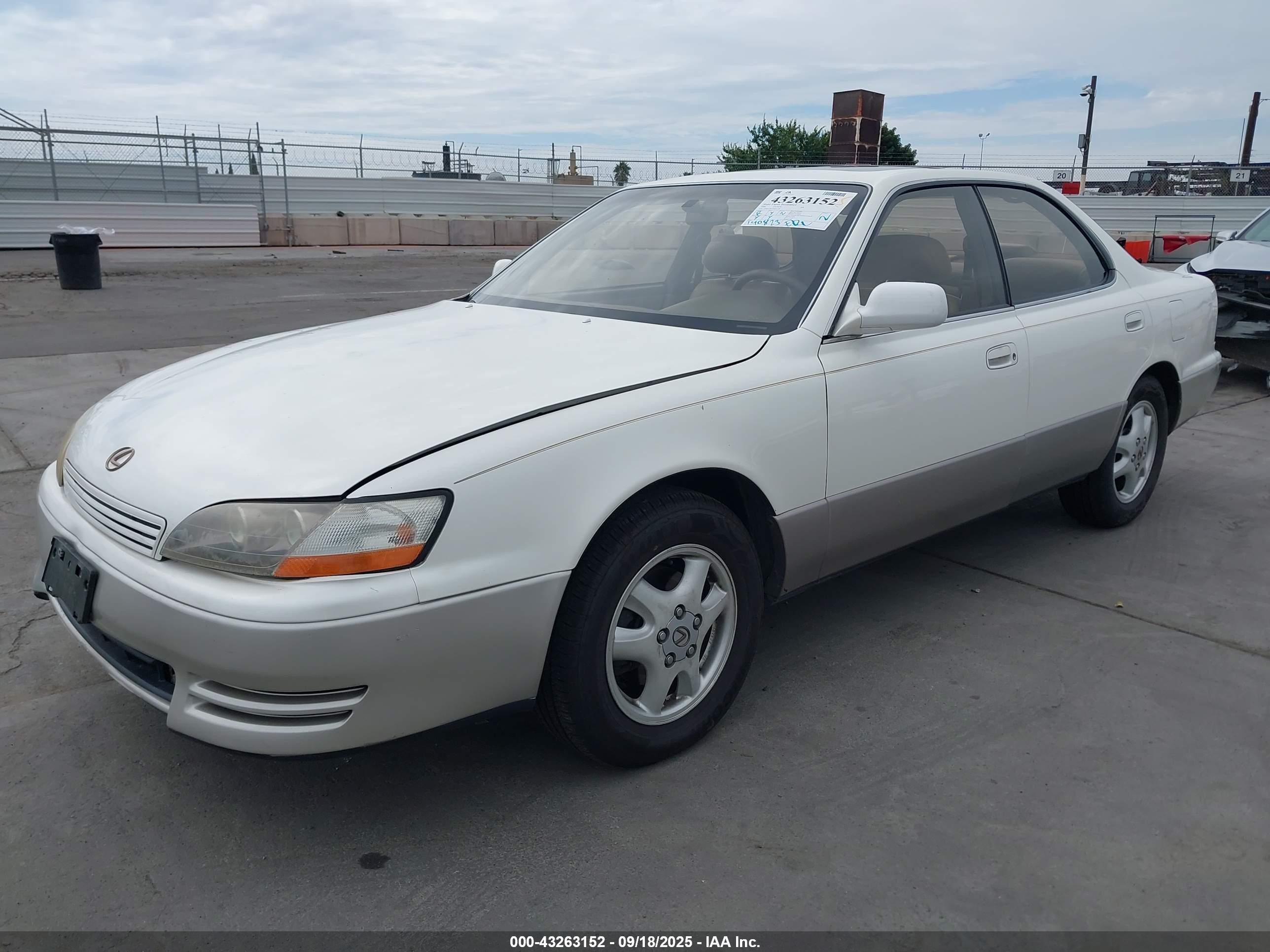 1996 Lexus Es 300 White vin: JT8BF12G1T0161130