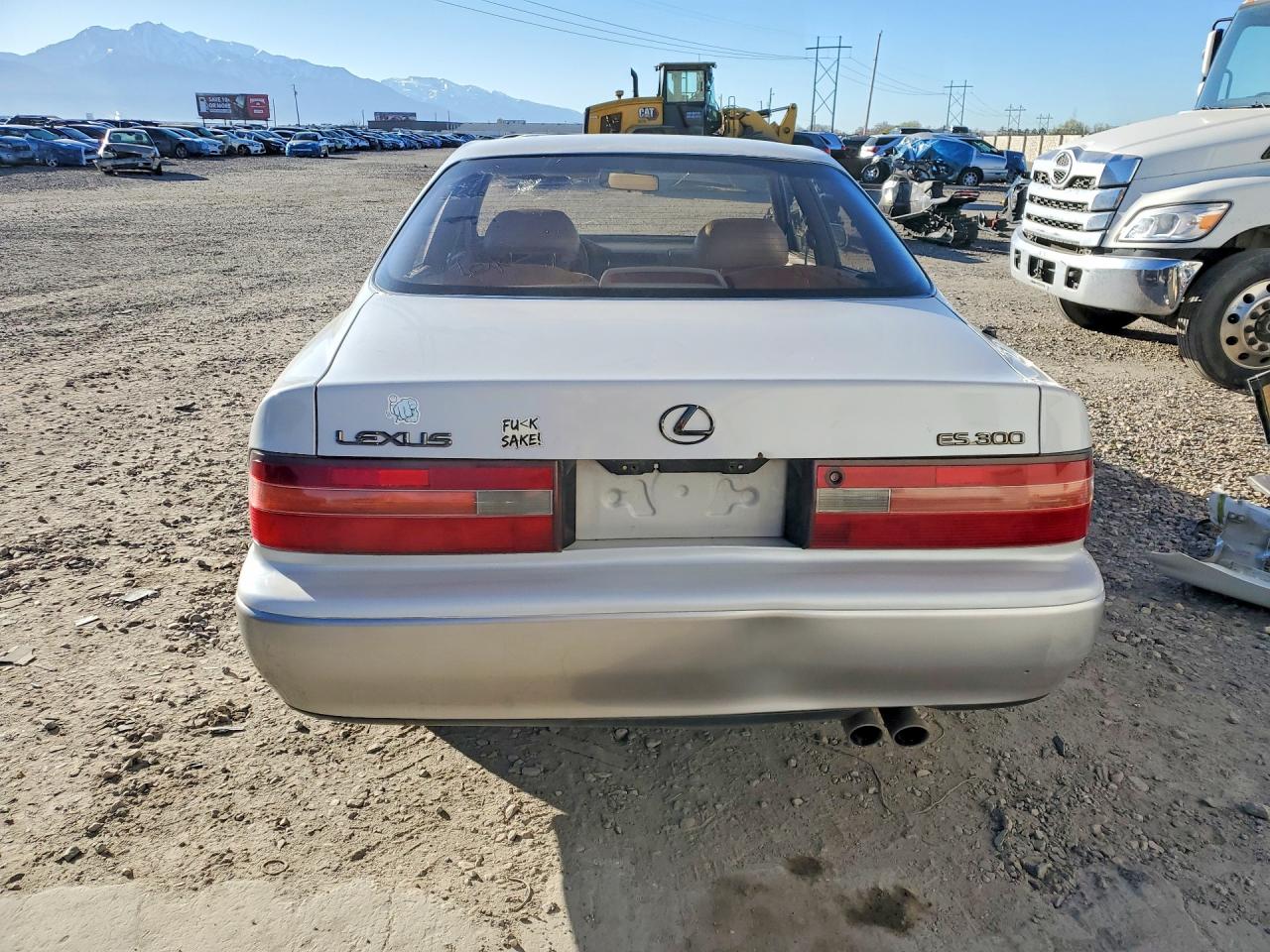 1996 Lexus Es 300 Base Silver vin: JT8BF12G2T0169379