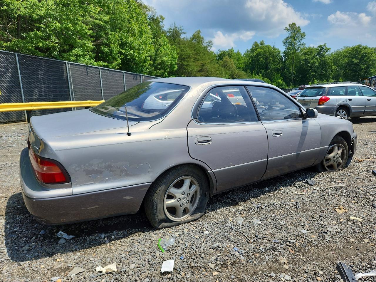 1996 Lexus Es 300 Silver vin: JT8BF12G6T0170745