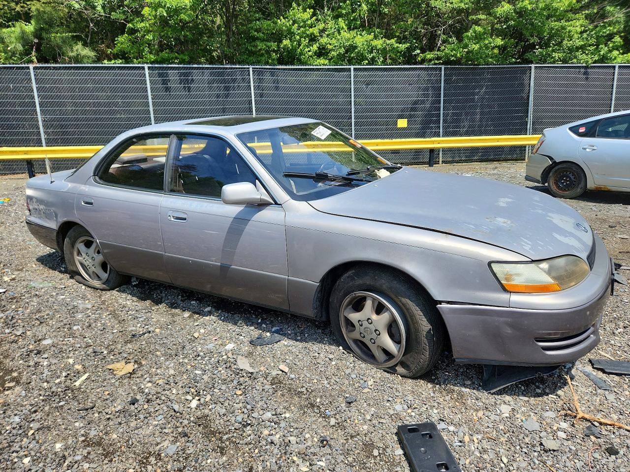 1996 Lexus Es 300 Silver vin: JT8BF12G6T0170745