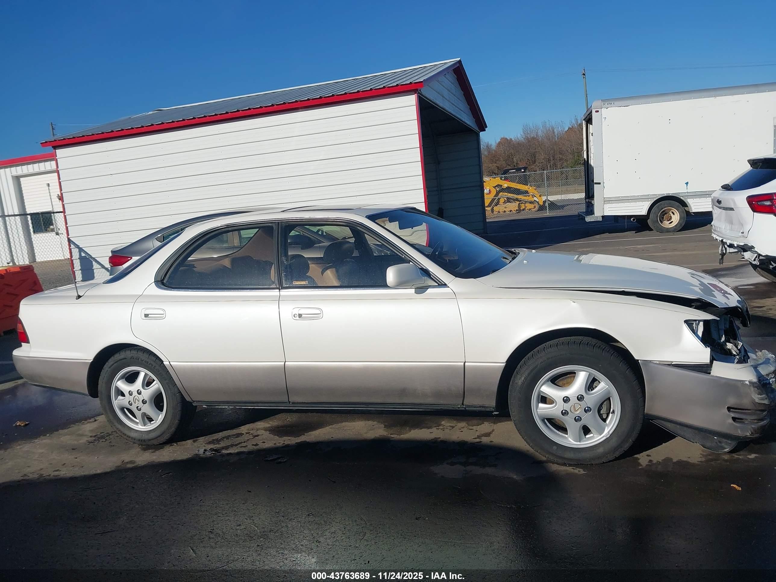 1996 Lexus Es 300 White vin: JT8BF12G7T0170138