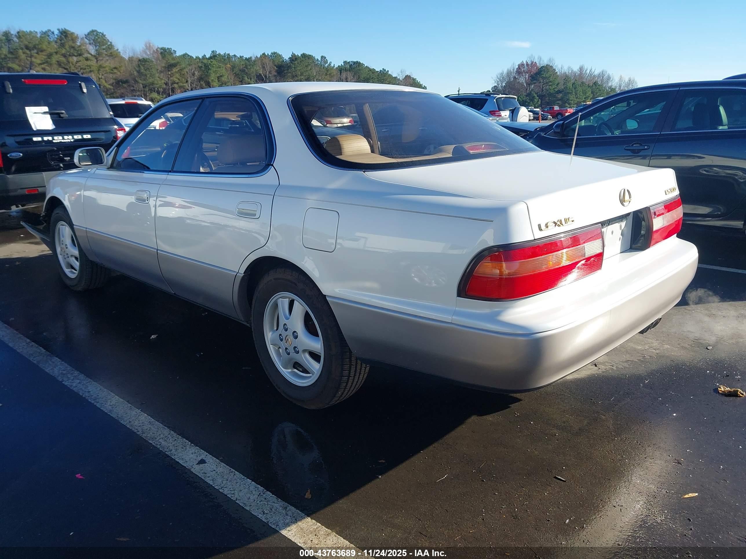 1996 Lexus Es 300 White vin: JT8BF12G7T0170138