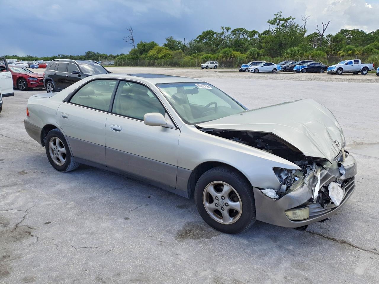 1997 Lexus Es 300 Tan vin: JT8BF22G4V0062021