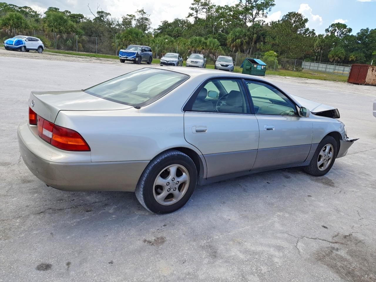 1997 Lexus Es 300 Tan vin: JT8BF22G4V0062021