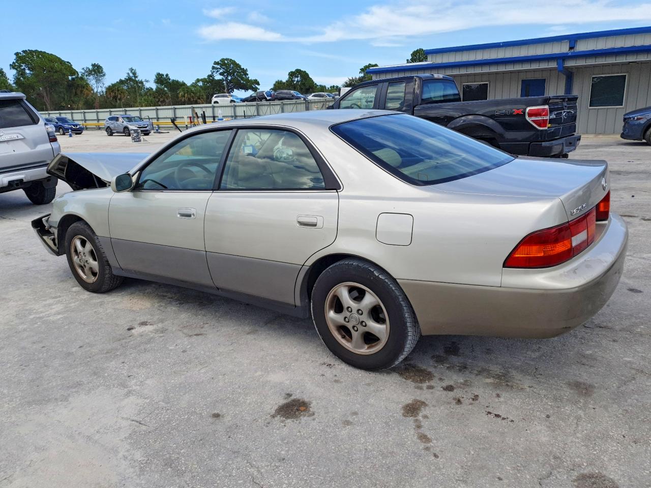 1997 Lexus Es 300 Tan vin: JT8BF22G4V0062021