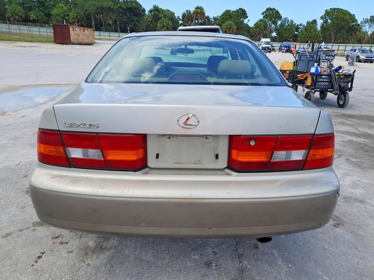 1997 Lexus Es 300 Tan vin: JT8BF22G4V0062021