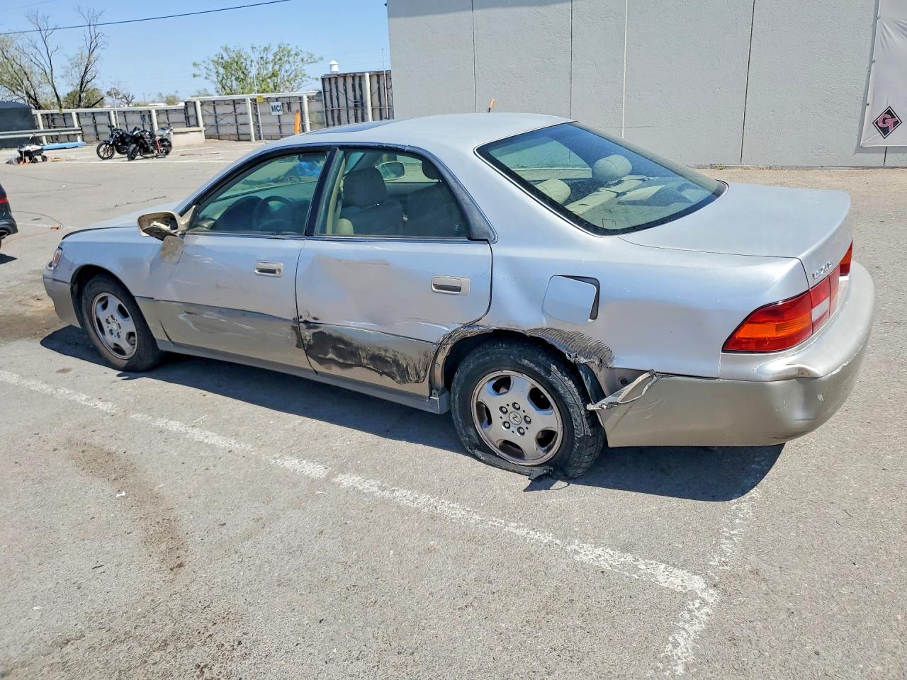 1997 Lexus Es 300 Gold vin: JT8BF22G5V0006797