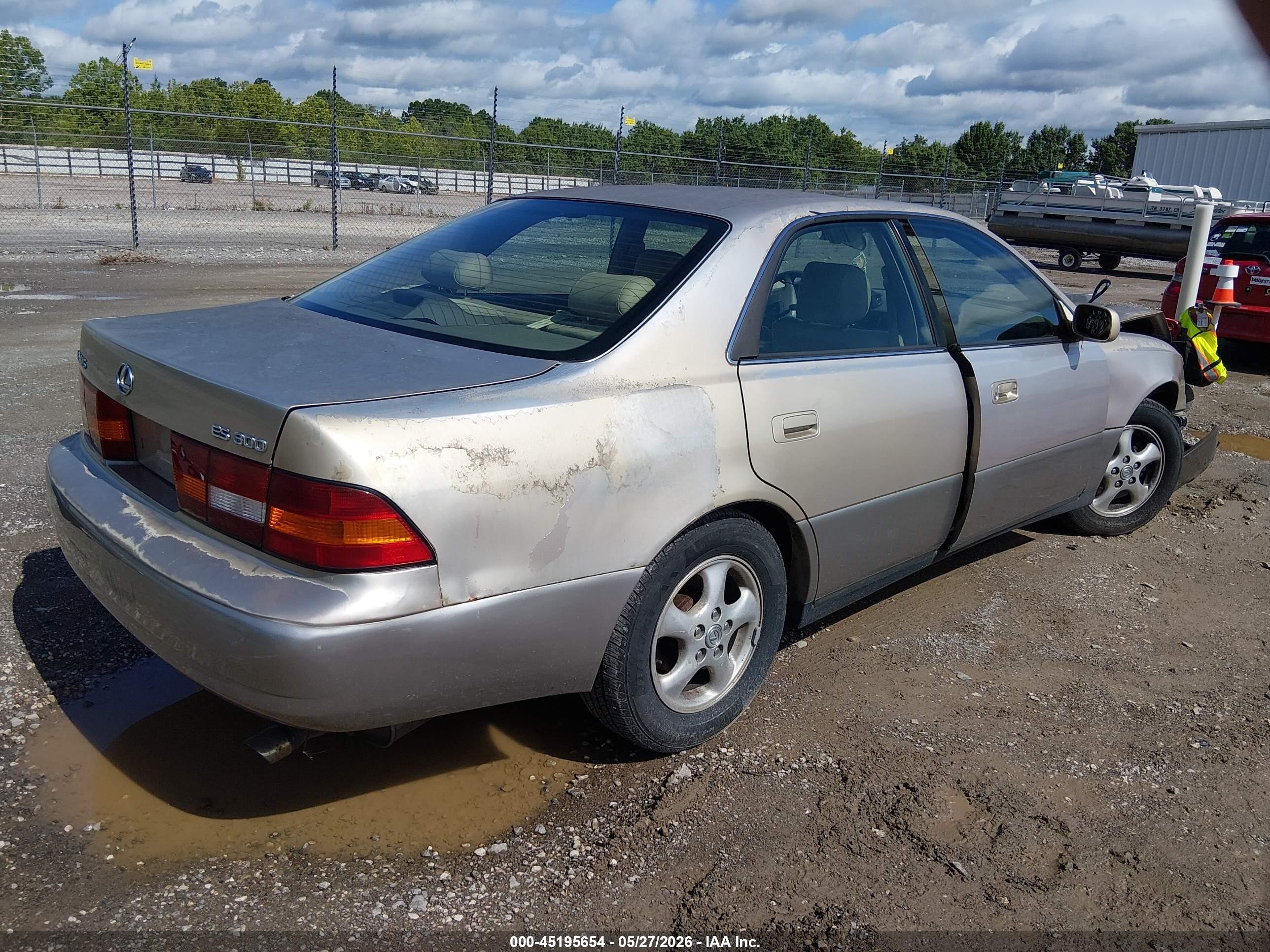1997 Lexus Es 300   Gold vin: JT8BF22G5V0021056