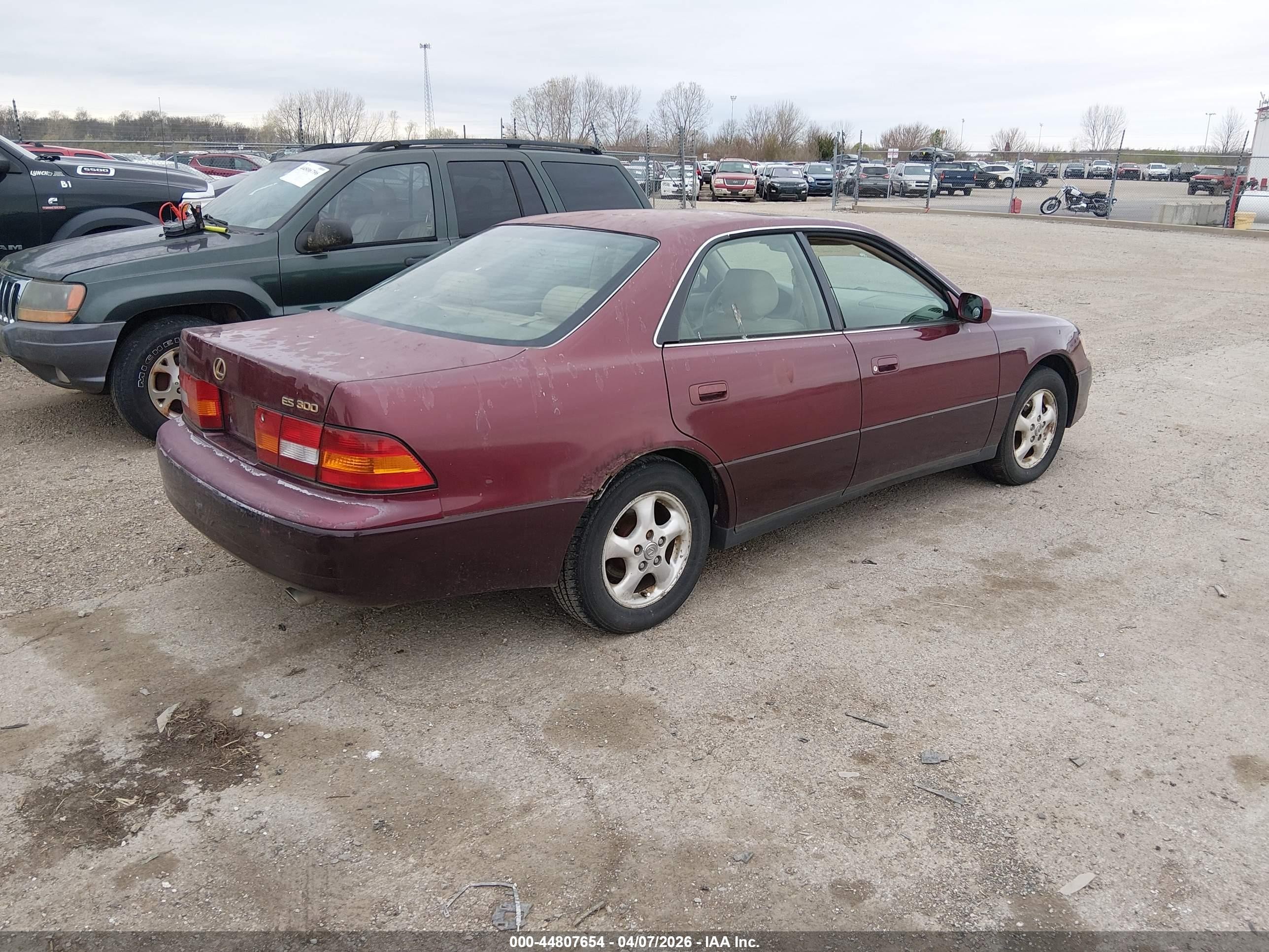 1997 Lexus Es 300   Maroon vin: JT8BF22G6V0003911