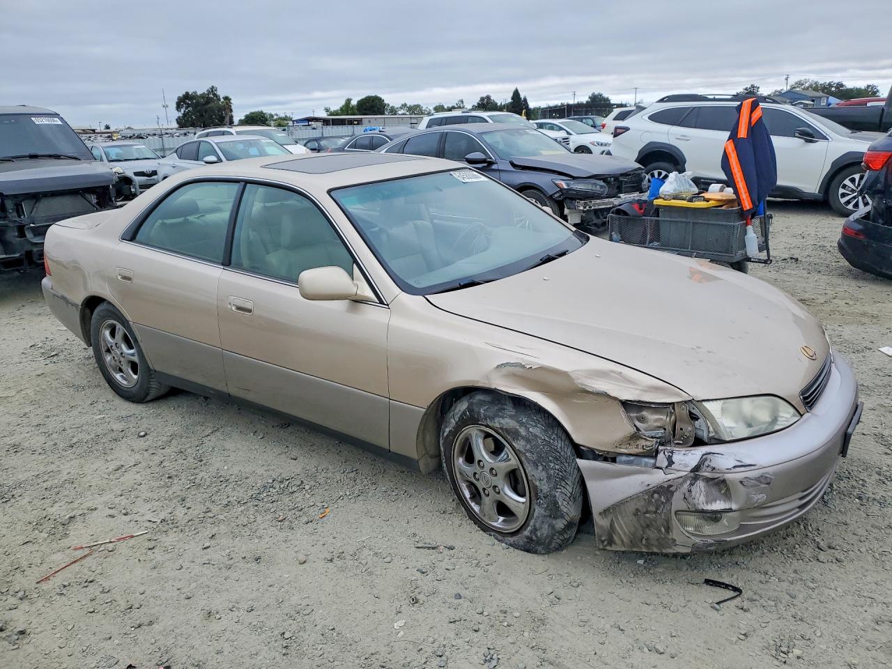 1997 Lexus Es 300 Tan vin: JT8BF22G6V0029201