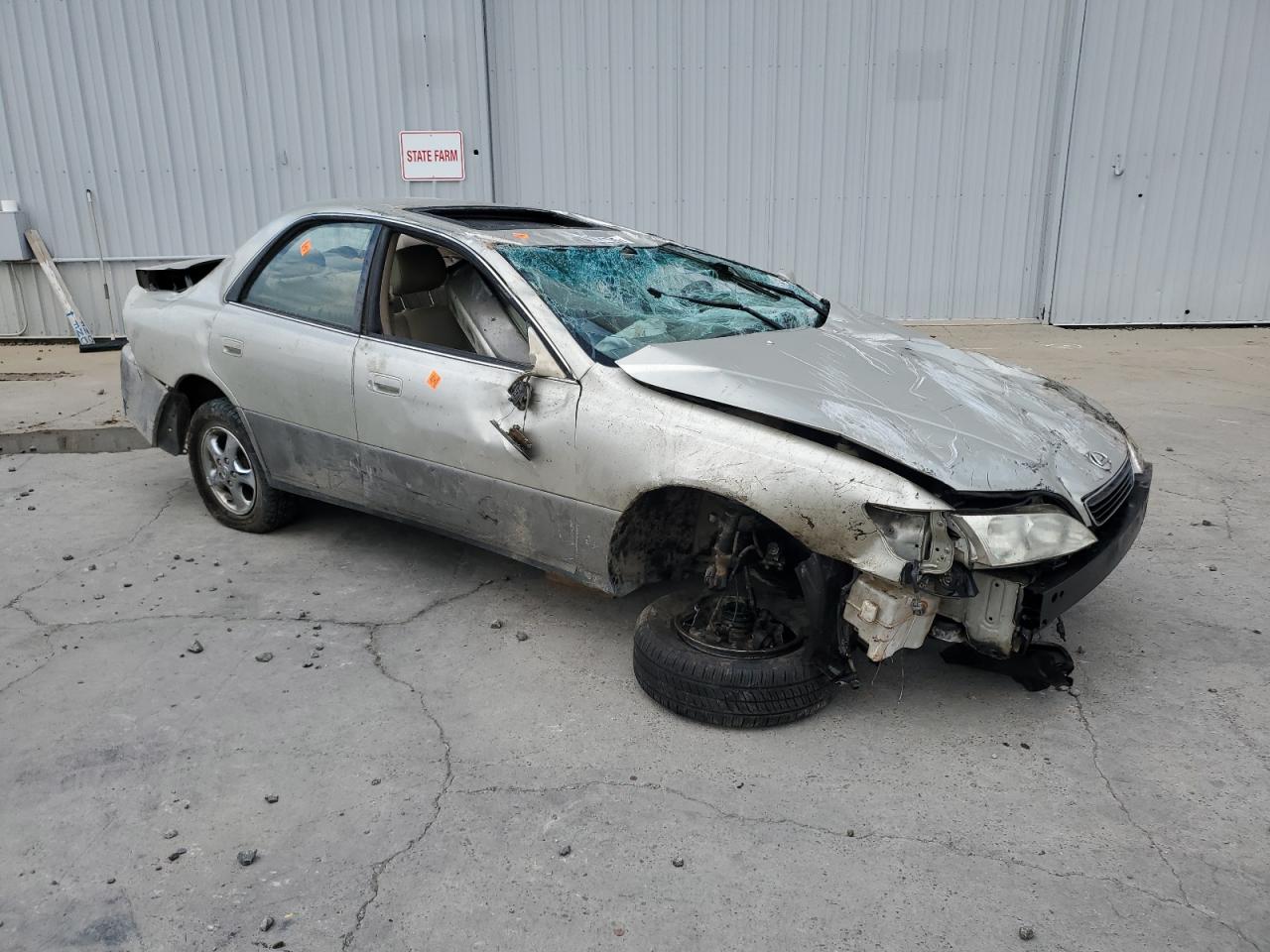 1997 Lexus Es 300 Gold vin: JT8BF22G8V0052690