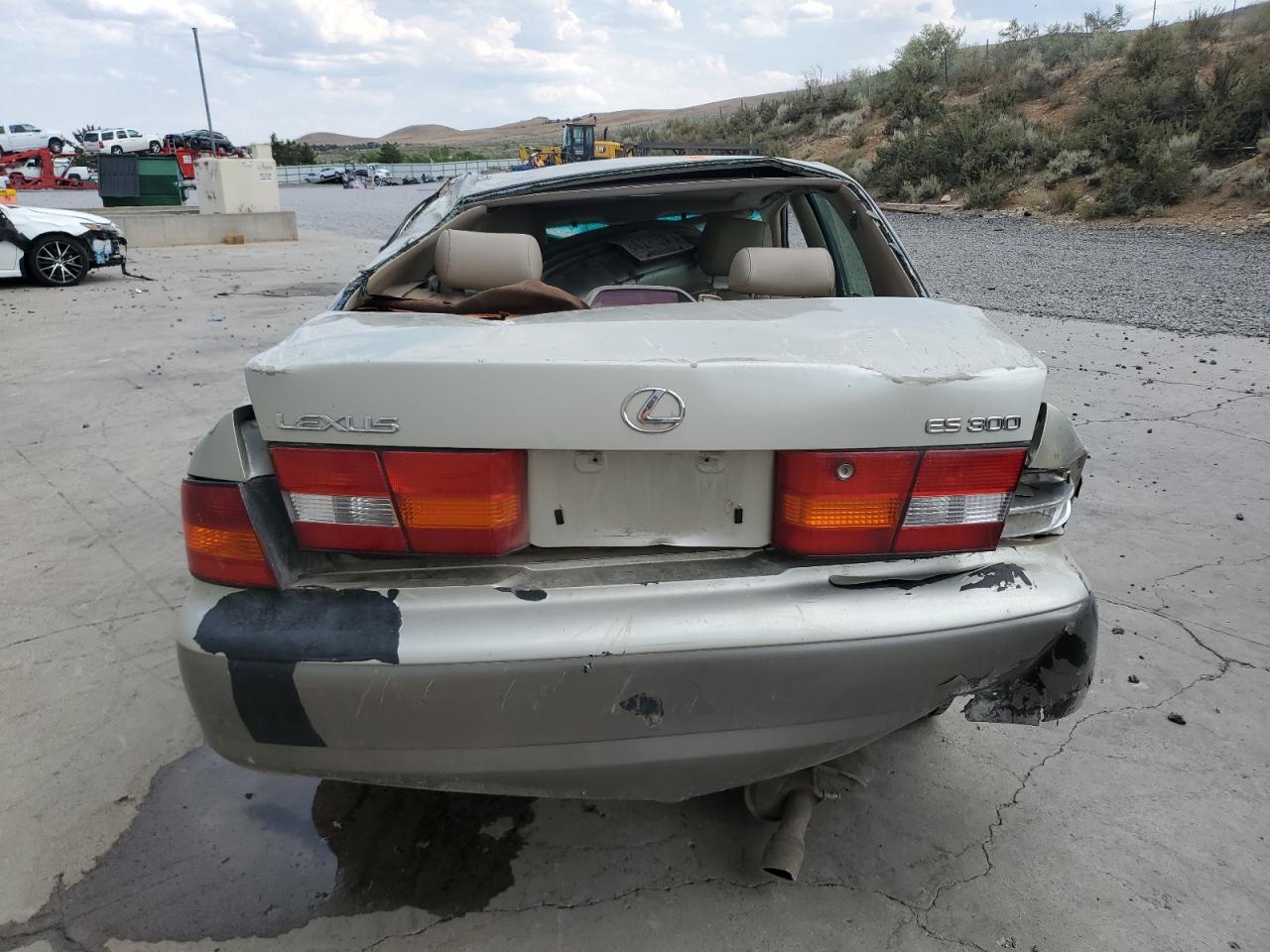 1997 Lexus Es 300 Gold vin: JT8BF22G8V0052690