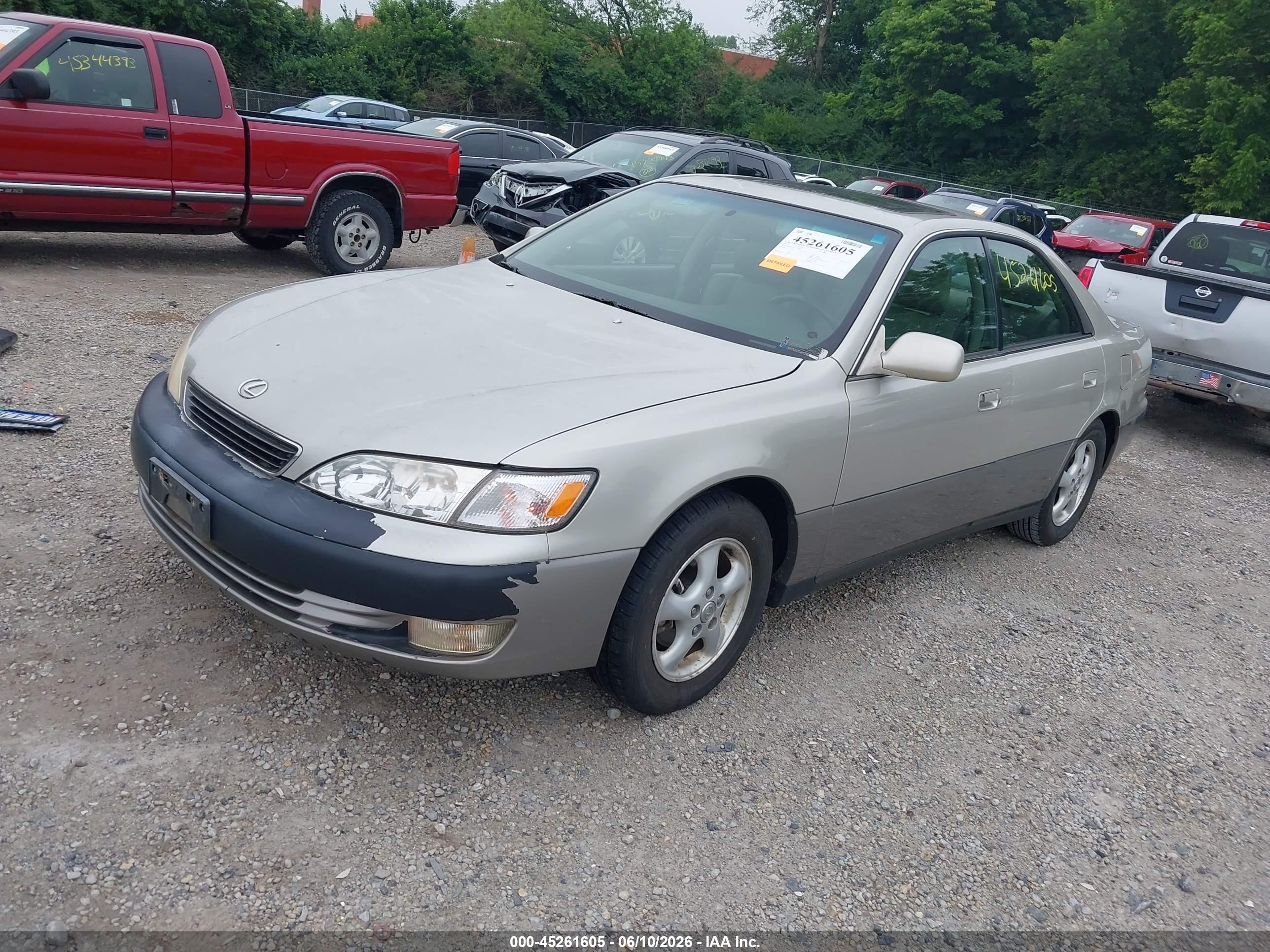 1997 Lexus Es 300   Silver vin: JT8BF22G8V0059977