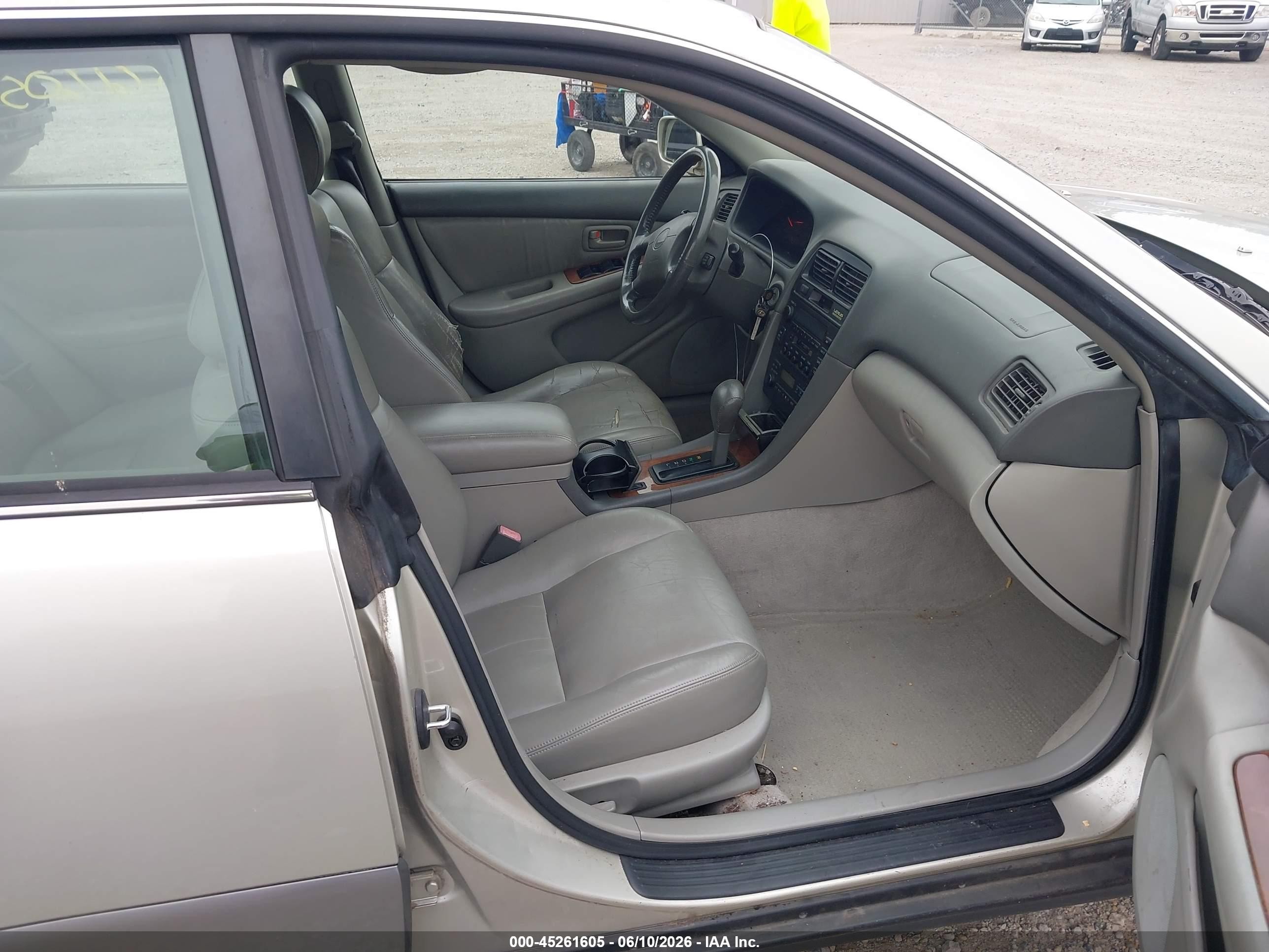 1997 Lexus Es 300   Silver vin: JT8BF22G8V0059977