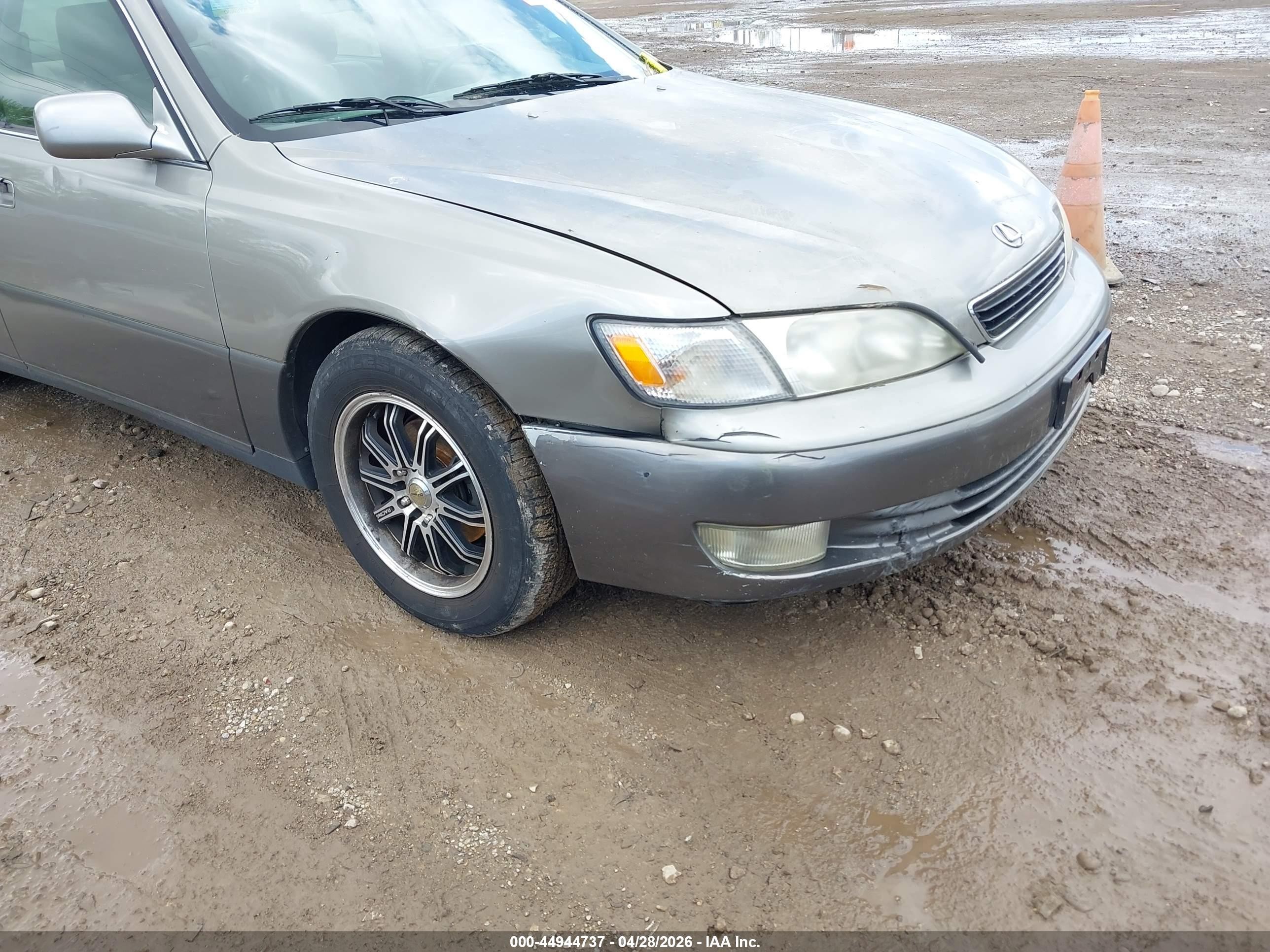 1998 Lexus Es 300   Серый vin: JT8BF22G9V0072303
