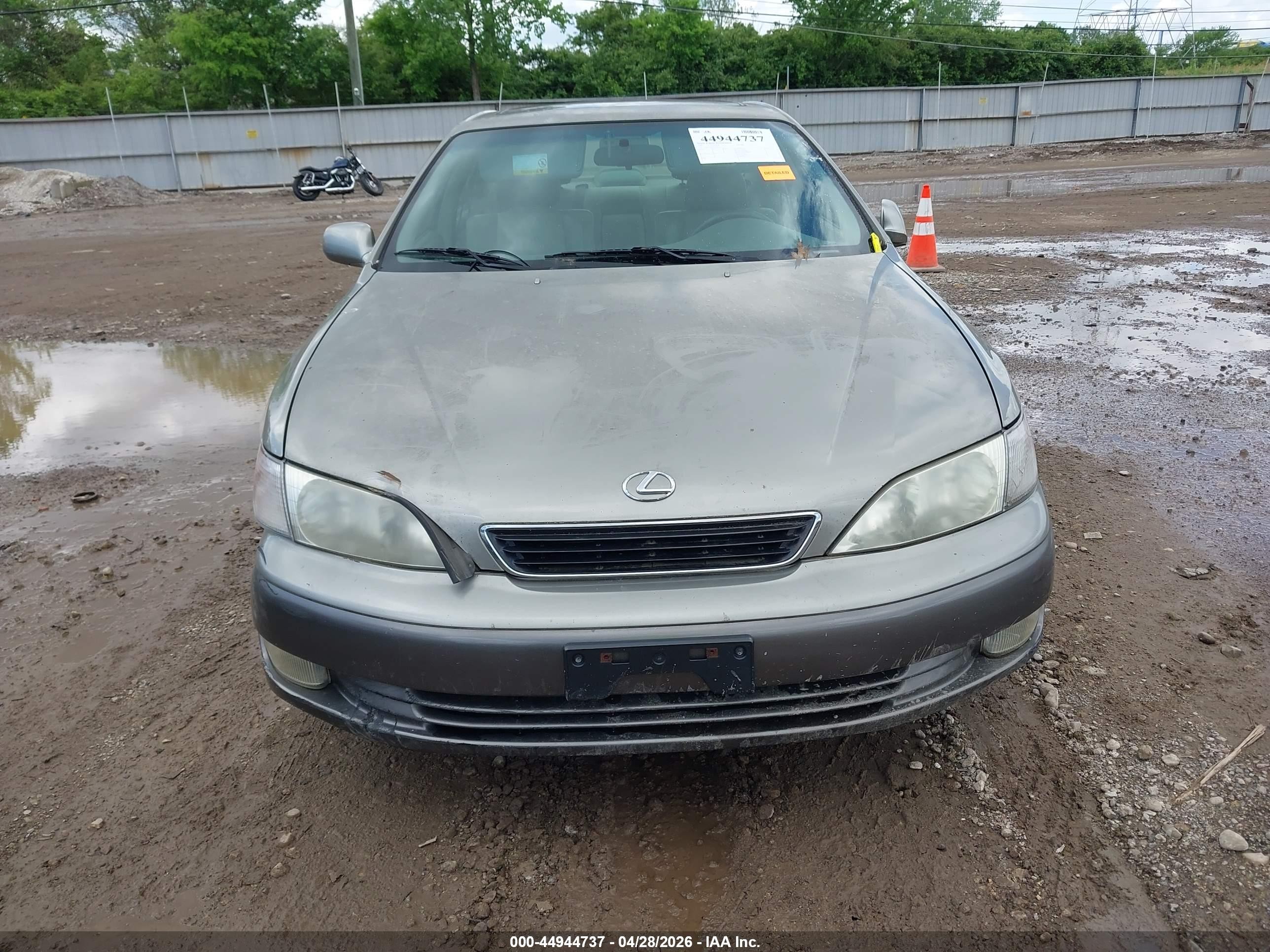 1998 Lexus Es 300   Серый vin: JT8BF22G9V0072303