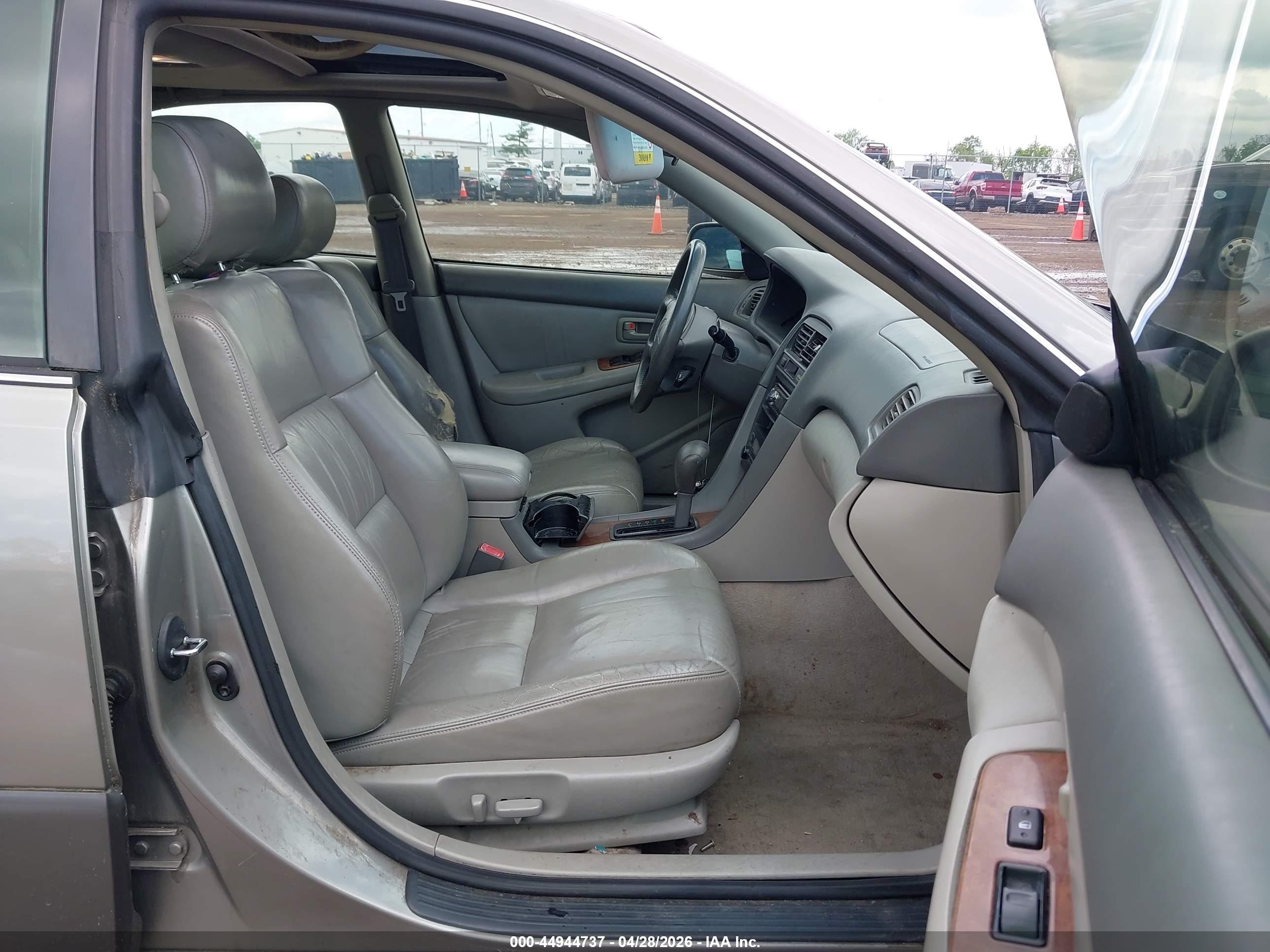 1998 Lexus Es 300   Серый vin: JT8BF22G9V0072303