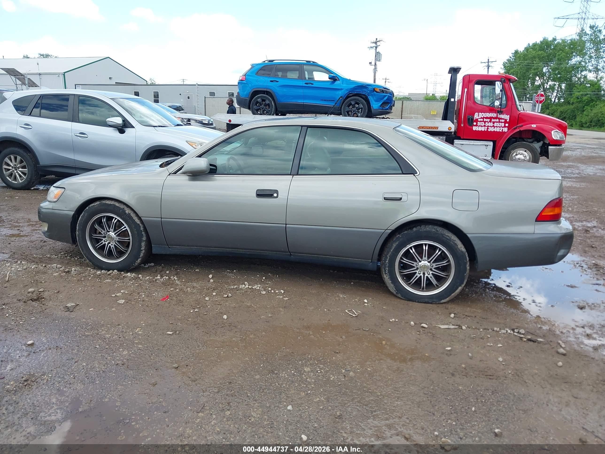1998 Lexus Es 300   Серый vin: JT8BF22G9V0072303