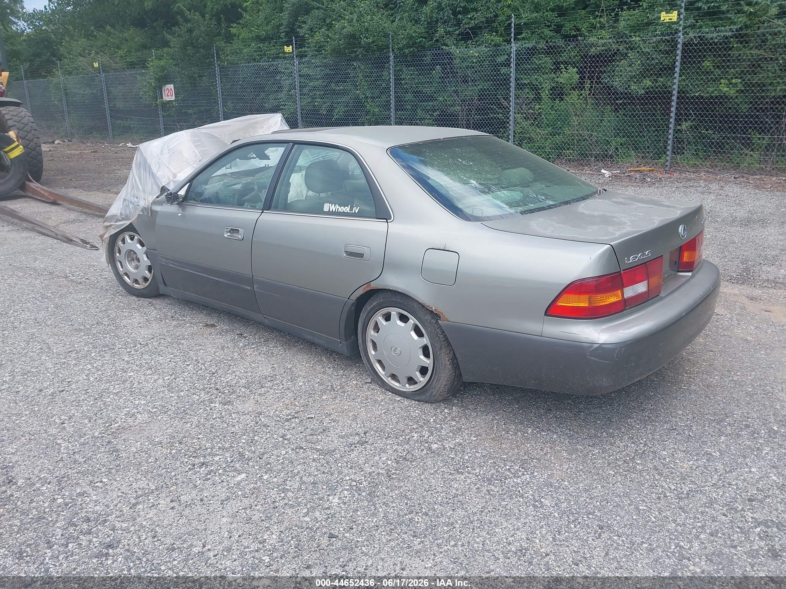 1997 Lexus Es 300   Золотой vin: JT8BF22GXV0043537