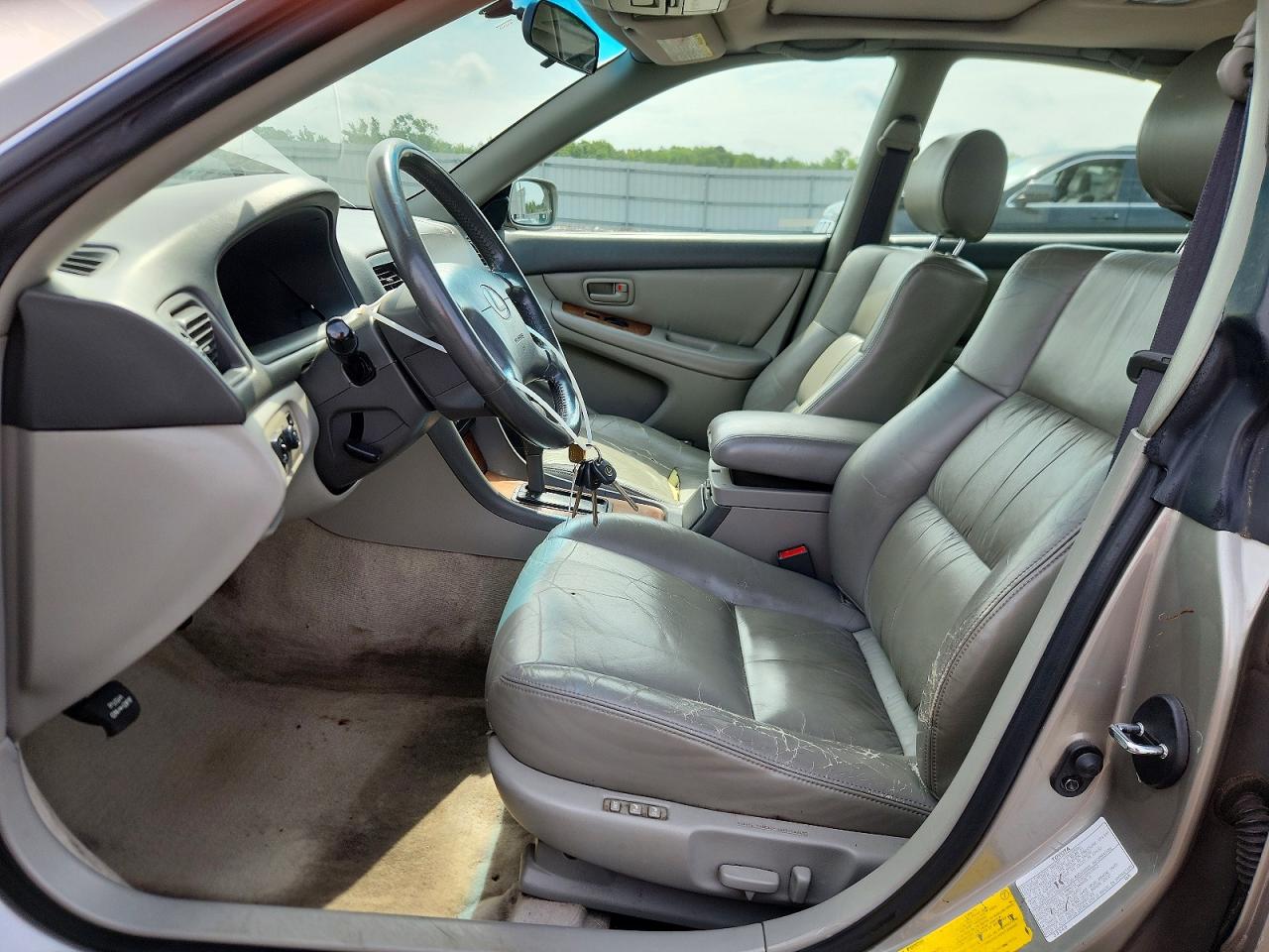 1998 Lexus Es 300 Tan vin: JT8BF28G0W5034356