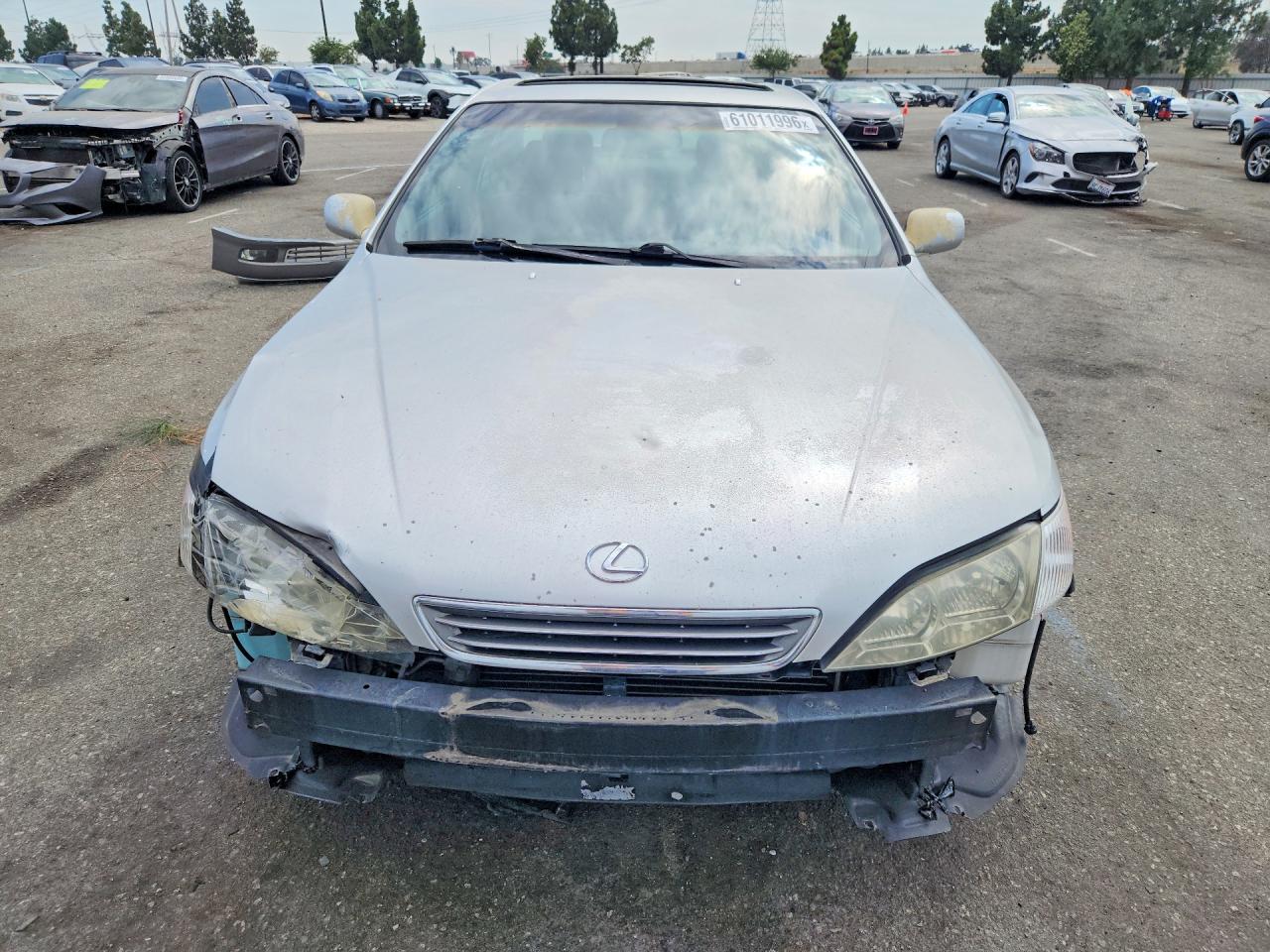 2000 Lexus Es 300 Silver vin: JT8BF28G0Y5085052